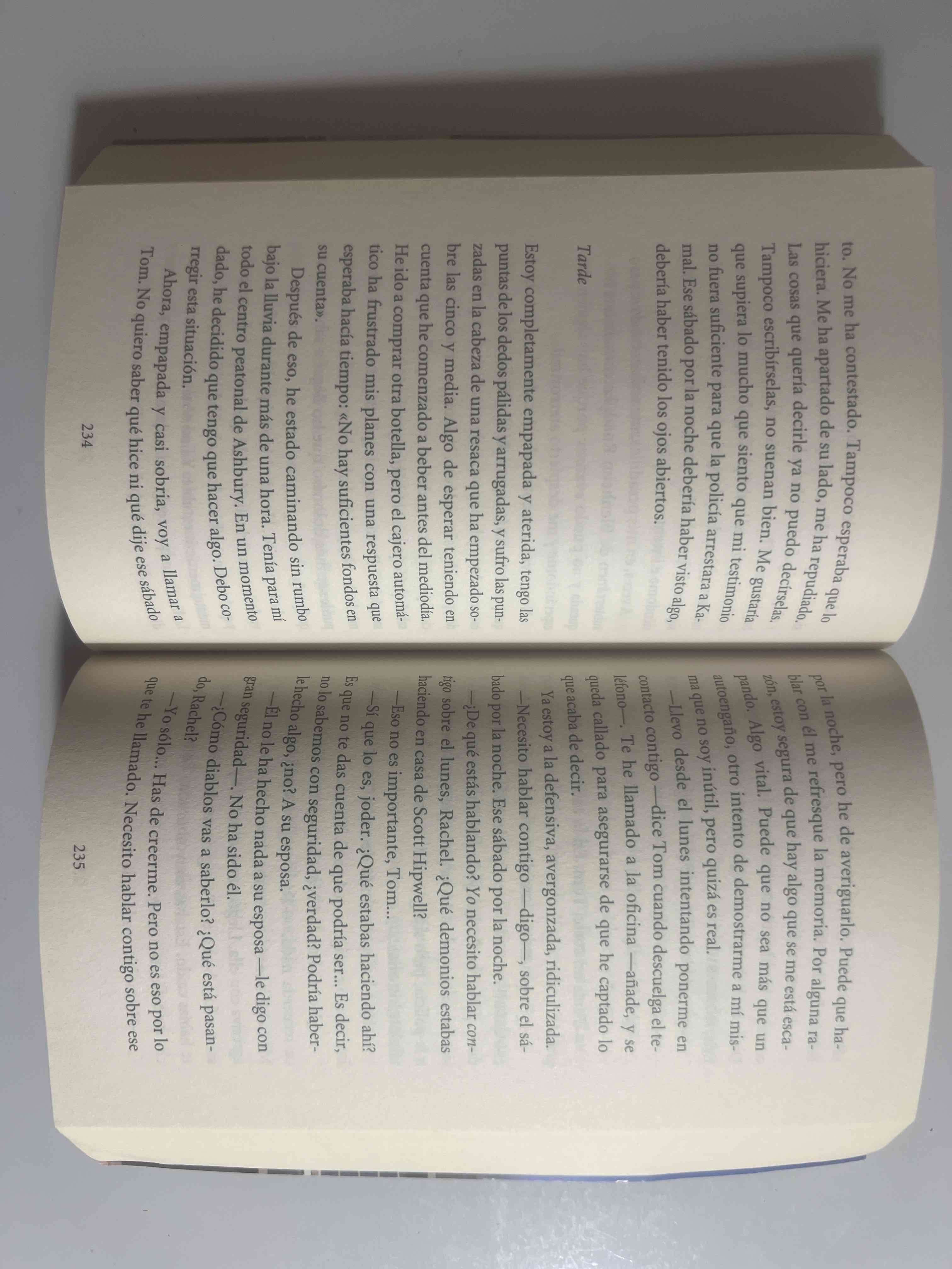 Libro 'La chica del tren' - miniatura 3