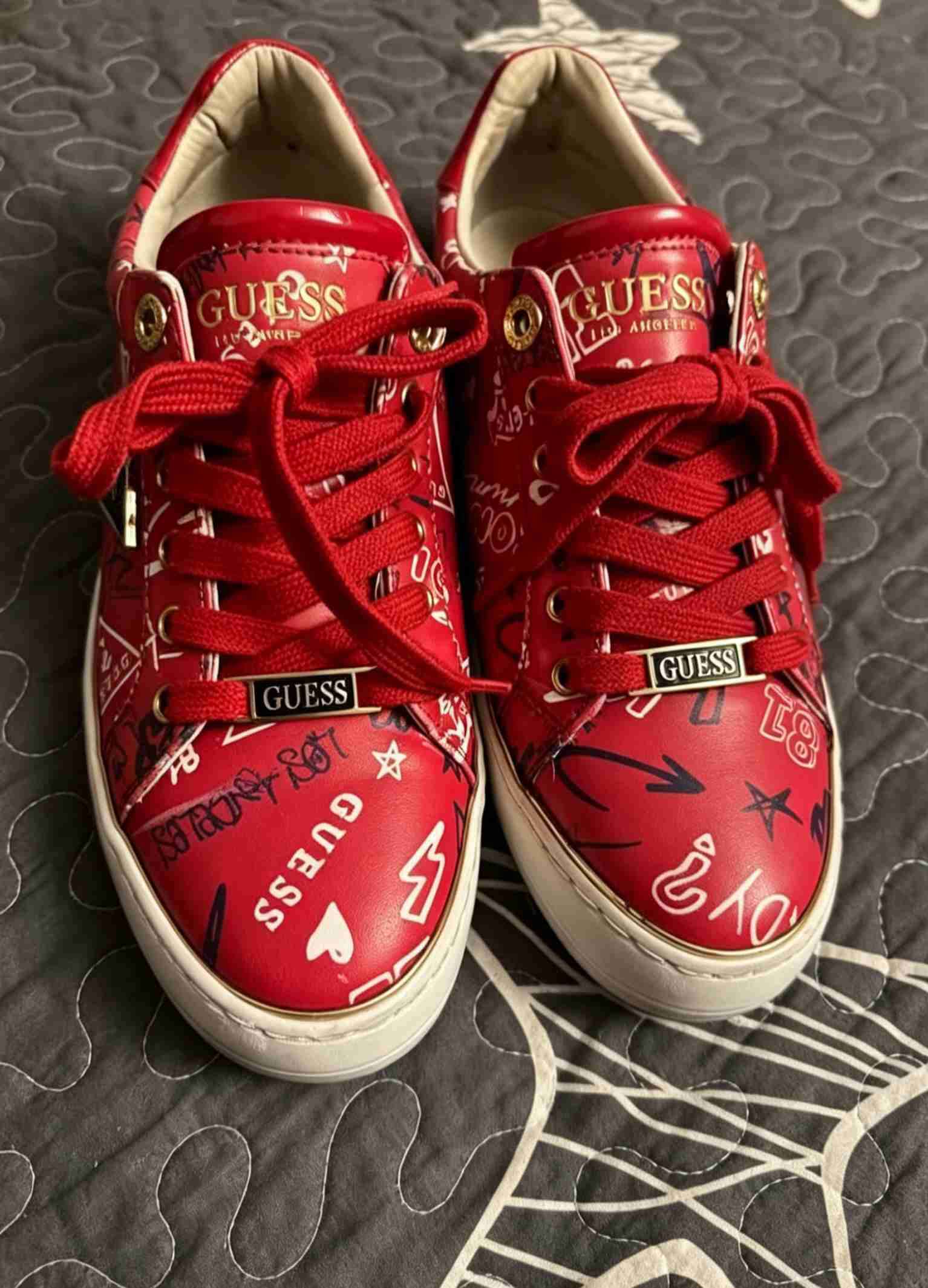 Zapatillas rojas Guess - miniatura 1