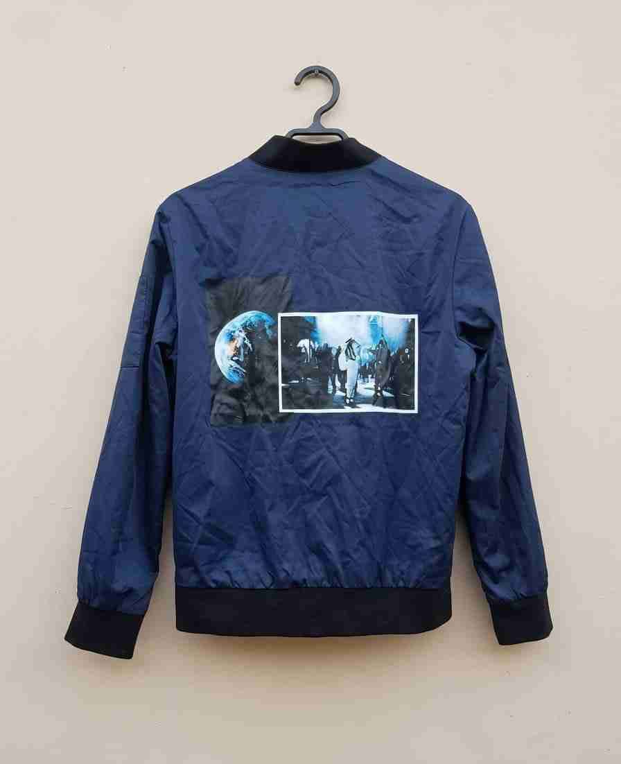 Chaqueta azul con diseño de Michael Jackson - miniatura 1