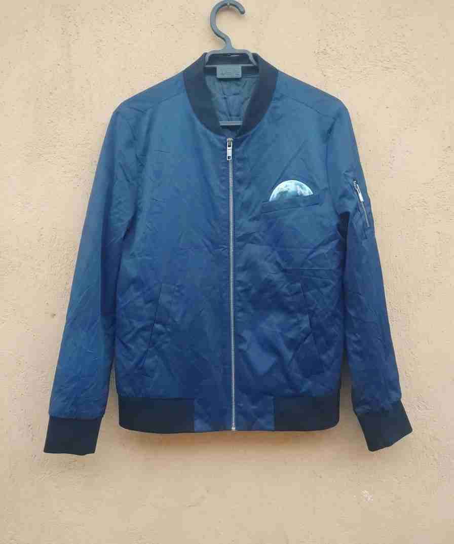 Chaqueta azul con diseño de Michael Jackson - miniatura 3