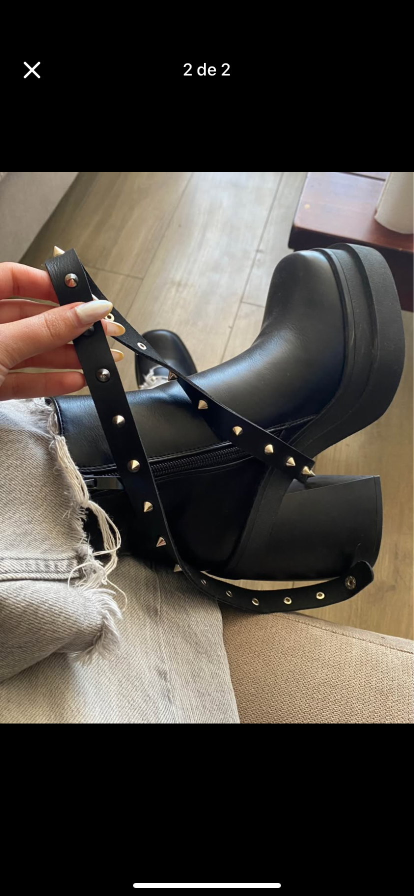 Botines negros con tachas t35 - miniatura 2