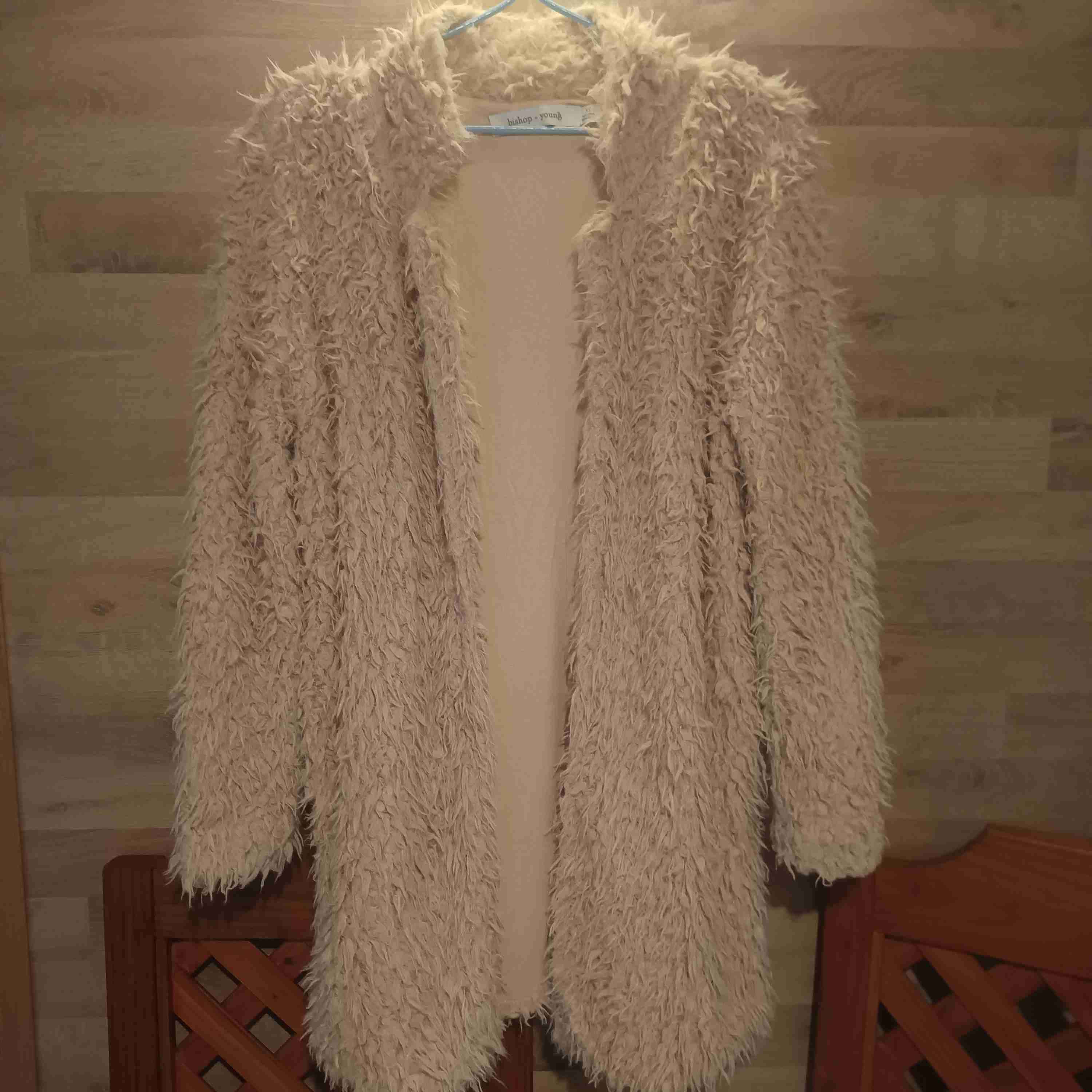 Abrigo peludo lila - miniatura 3