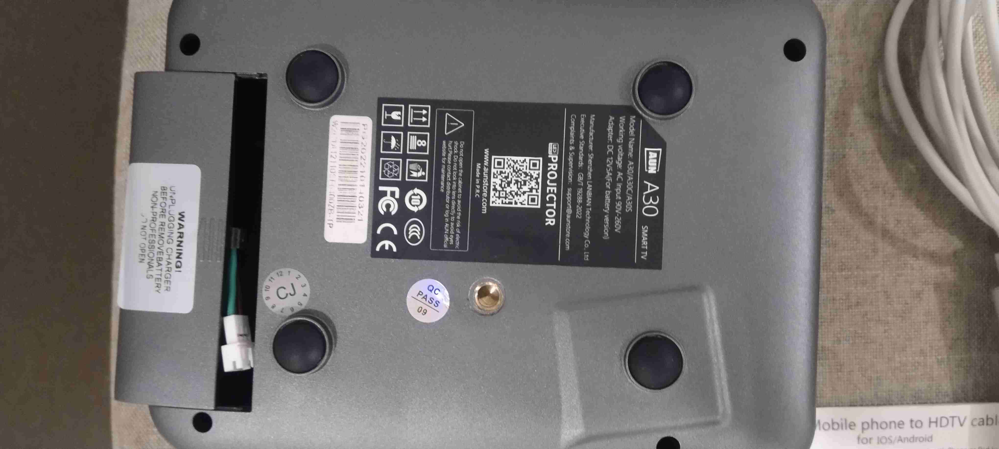 Proyector portátil AUN con cables - miniatura 3