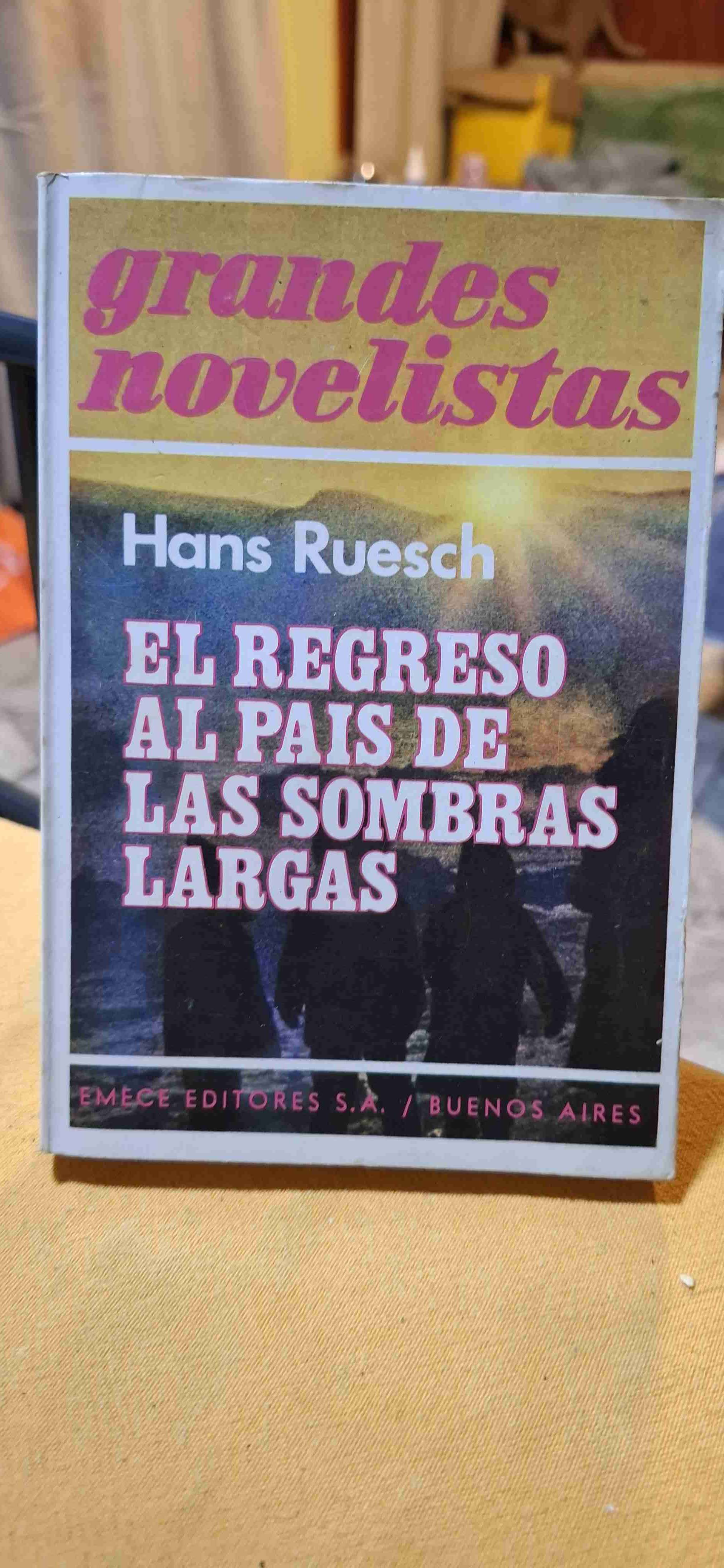 Libro 'El regreso al país de las sombras largas' - miniatura 1