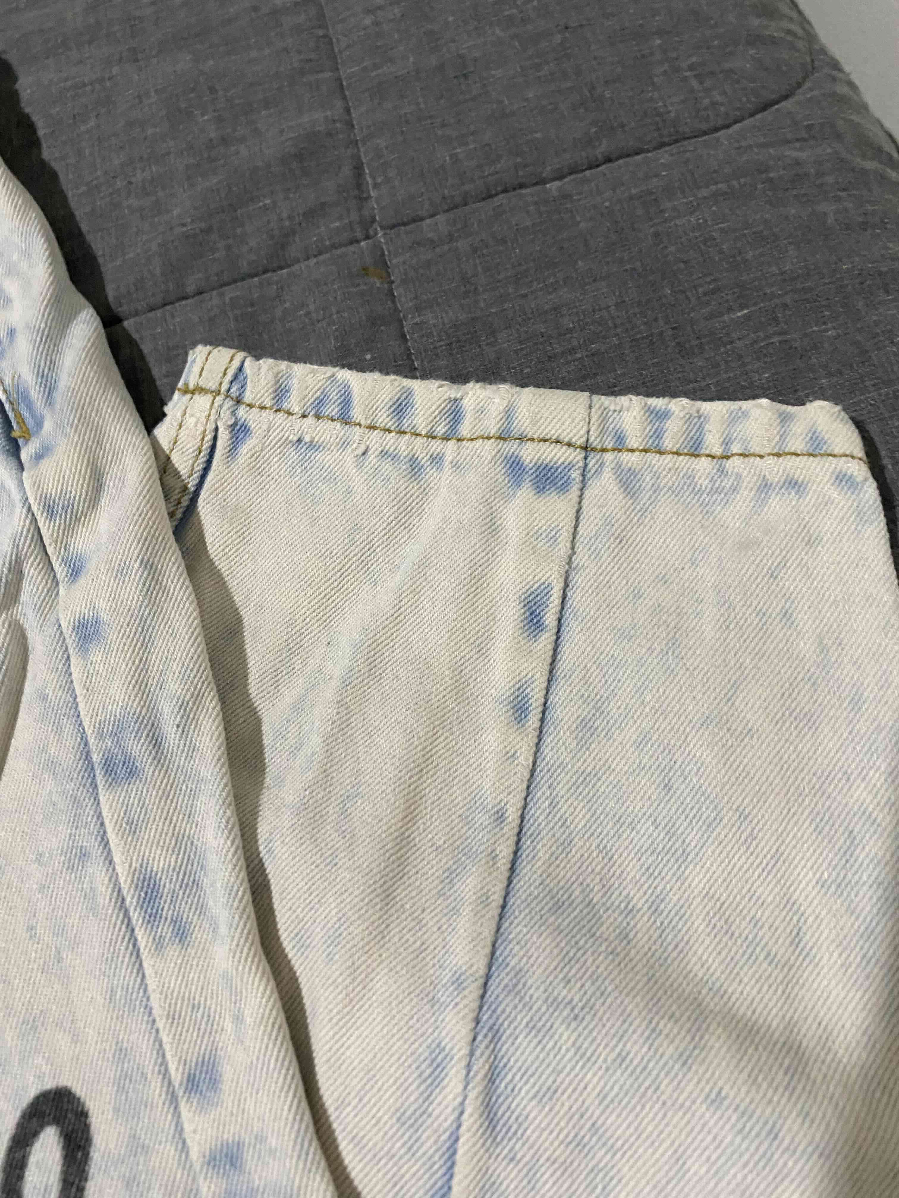 Jeans claros estilo graffiti - miniatura 3