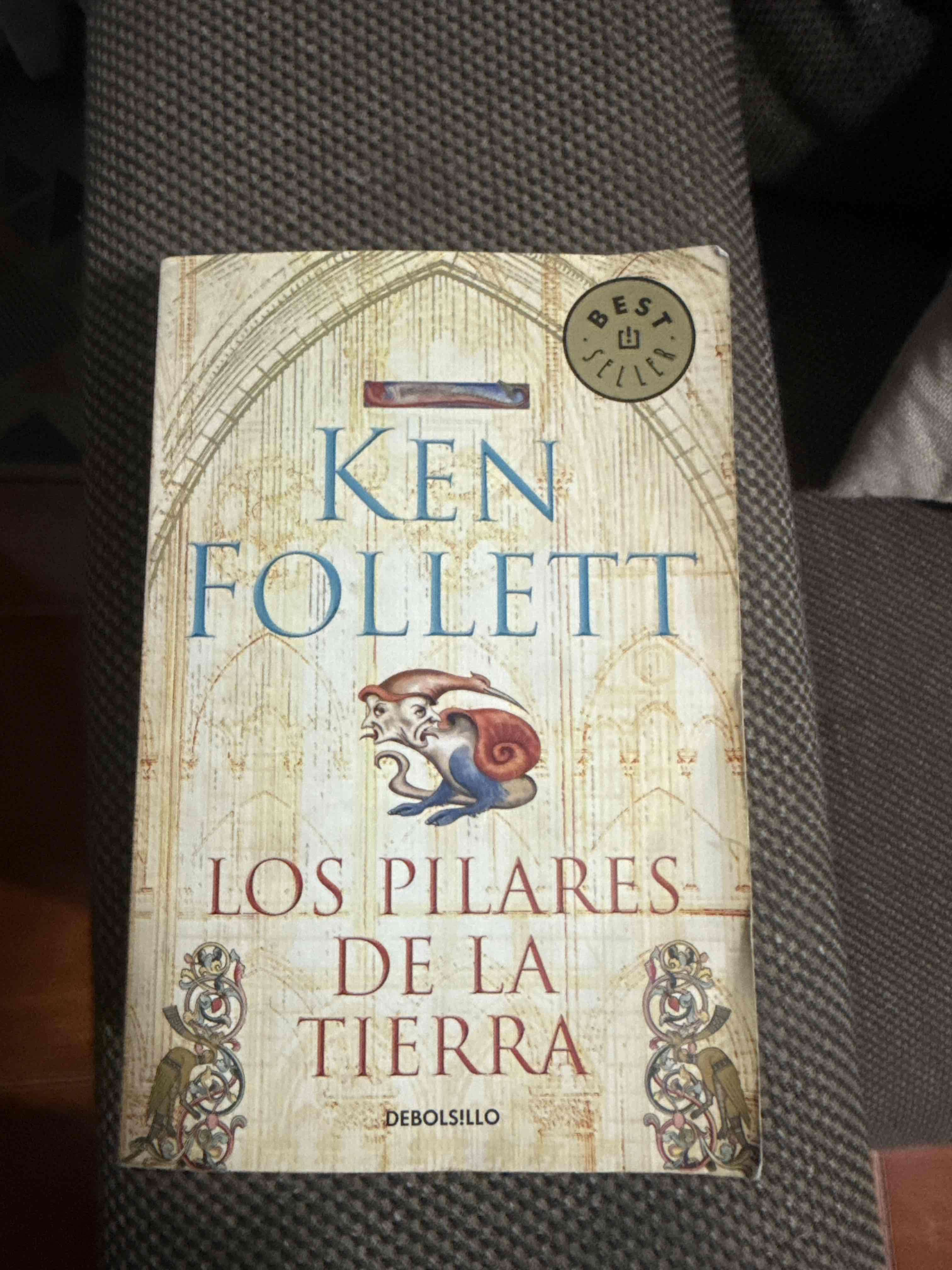 Libro 'Los Pilares de la Tierra' - miniatura 1