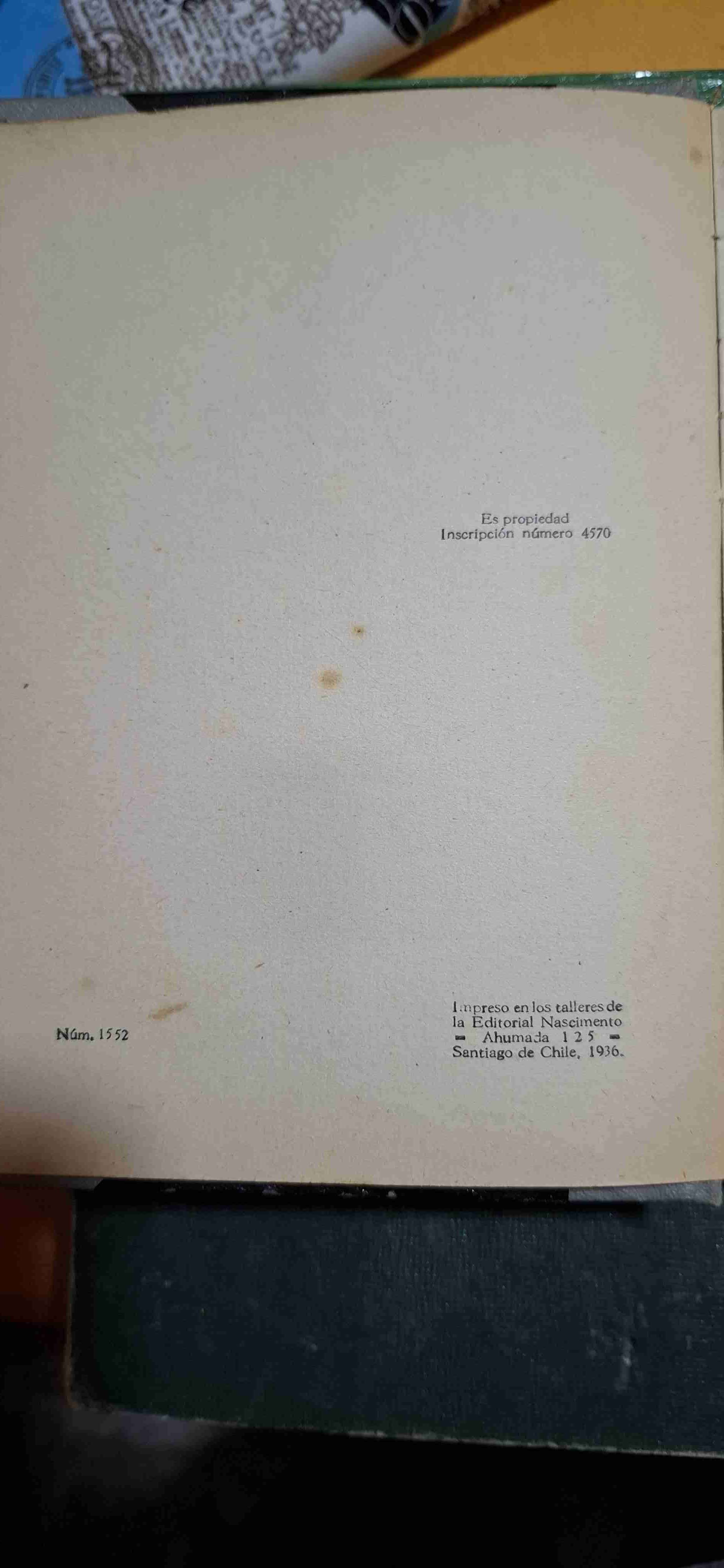 Libro encuadernado en cuero negro - miniatura 2