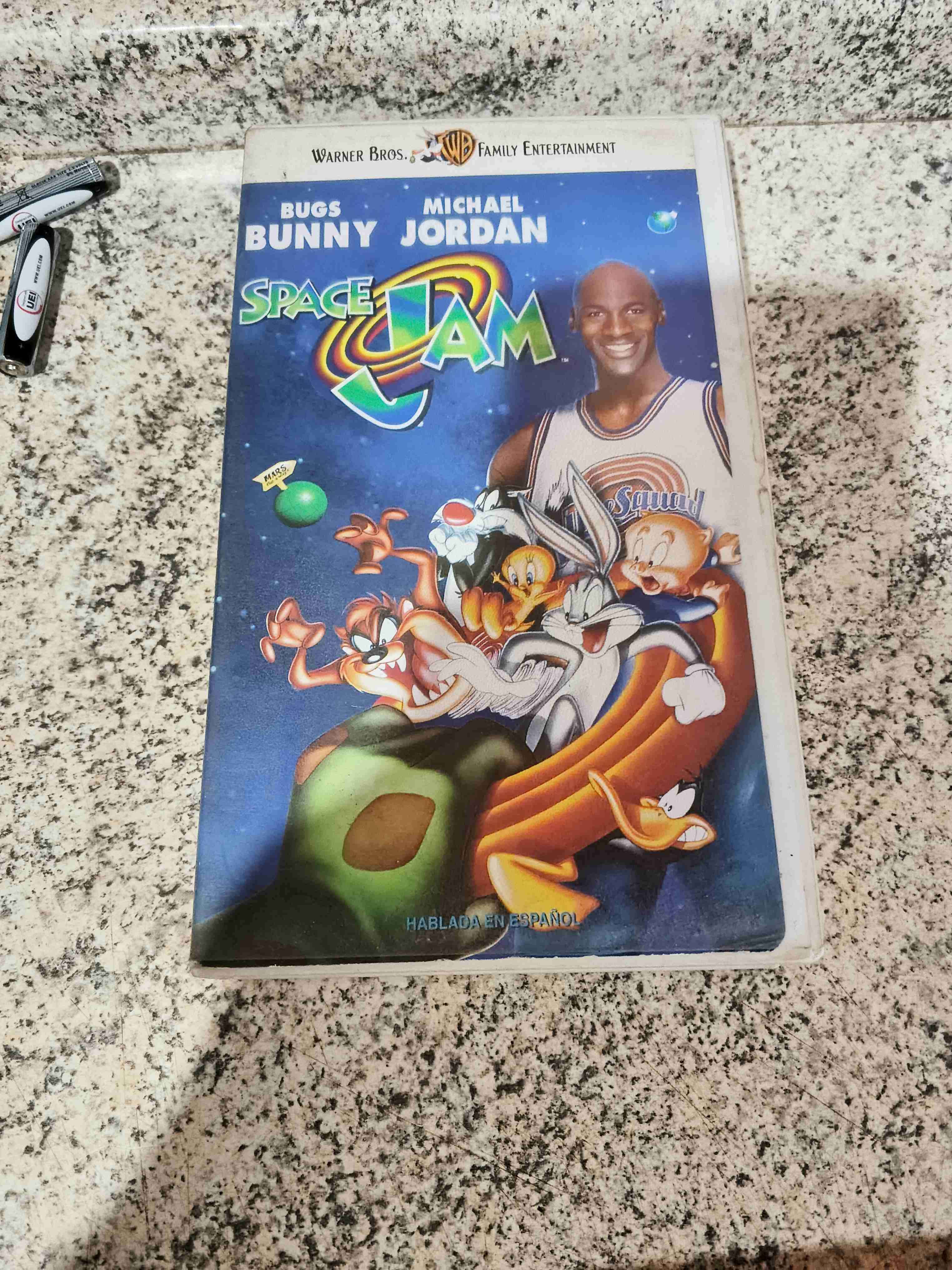 VHS Space Jam y la mascara en español - miniatura 1
