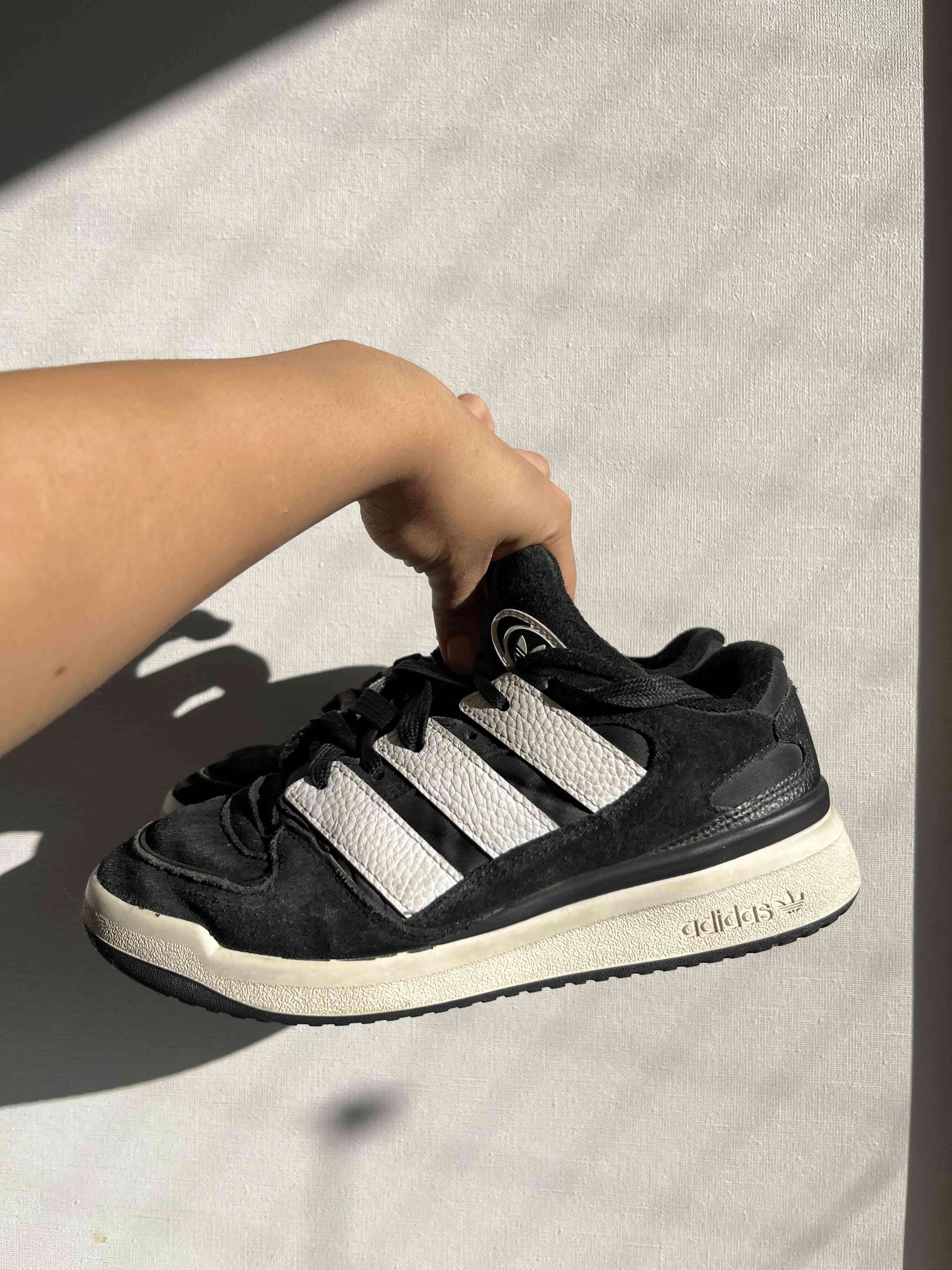 Zapatilla adidas - miniatura 2