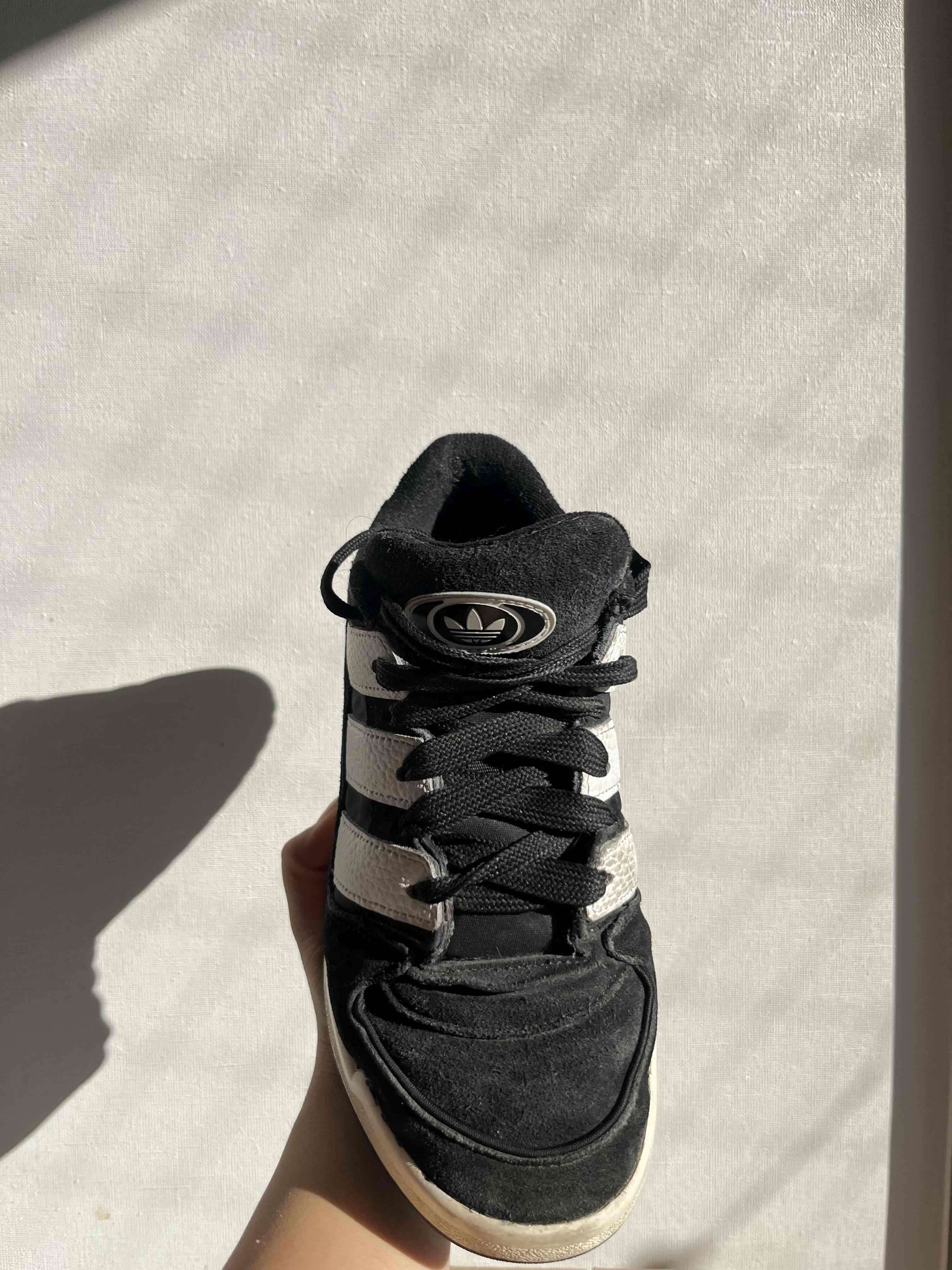 Zapatilla adidas - miniatura 3