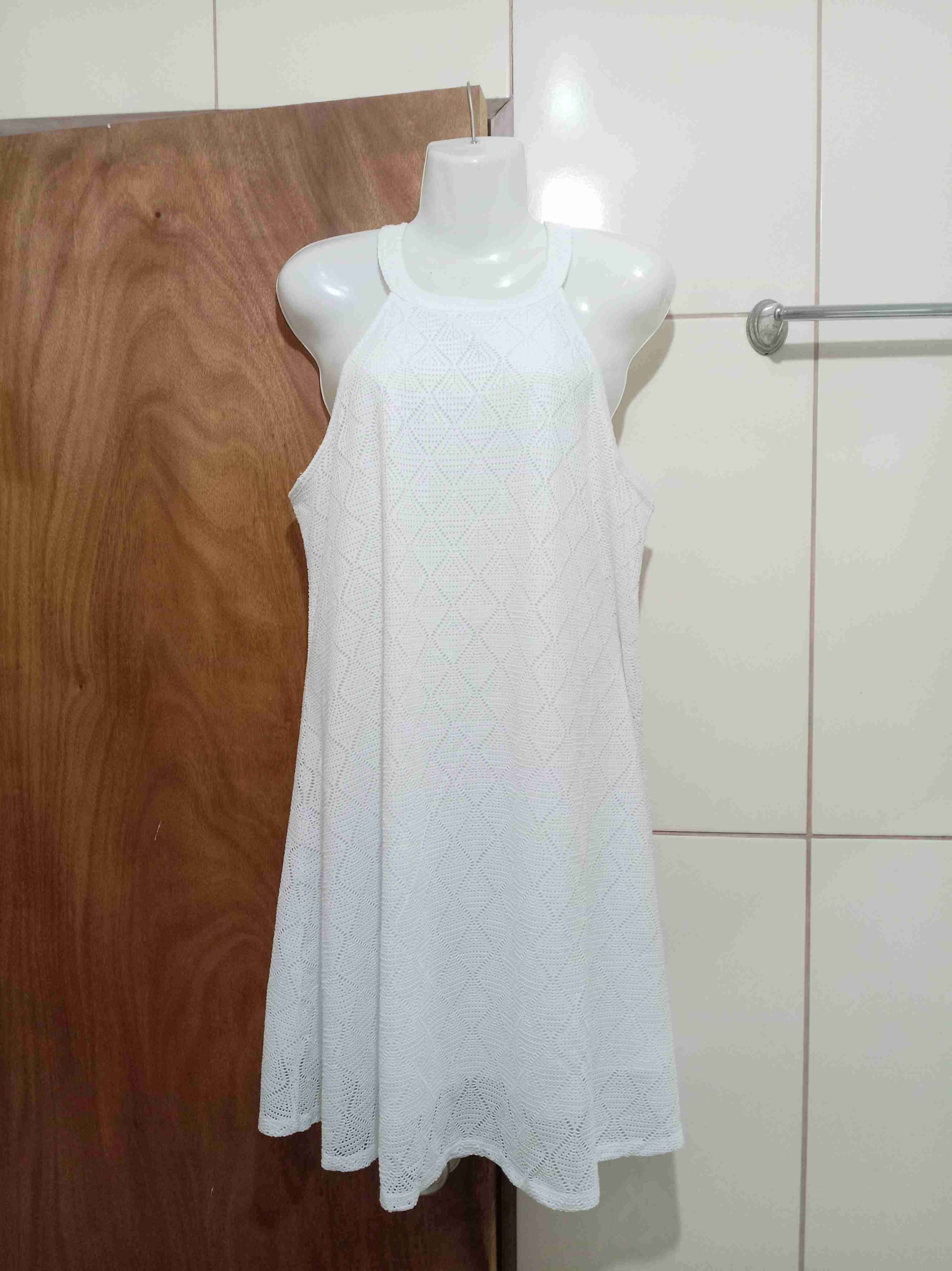 Vestido blanco sin mangas - miniatura 2