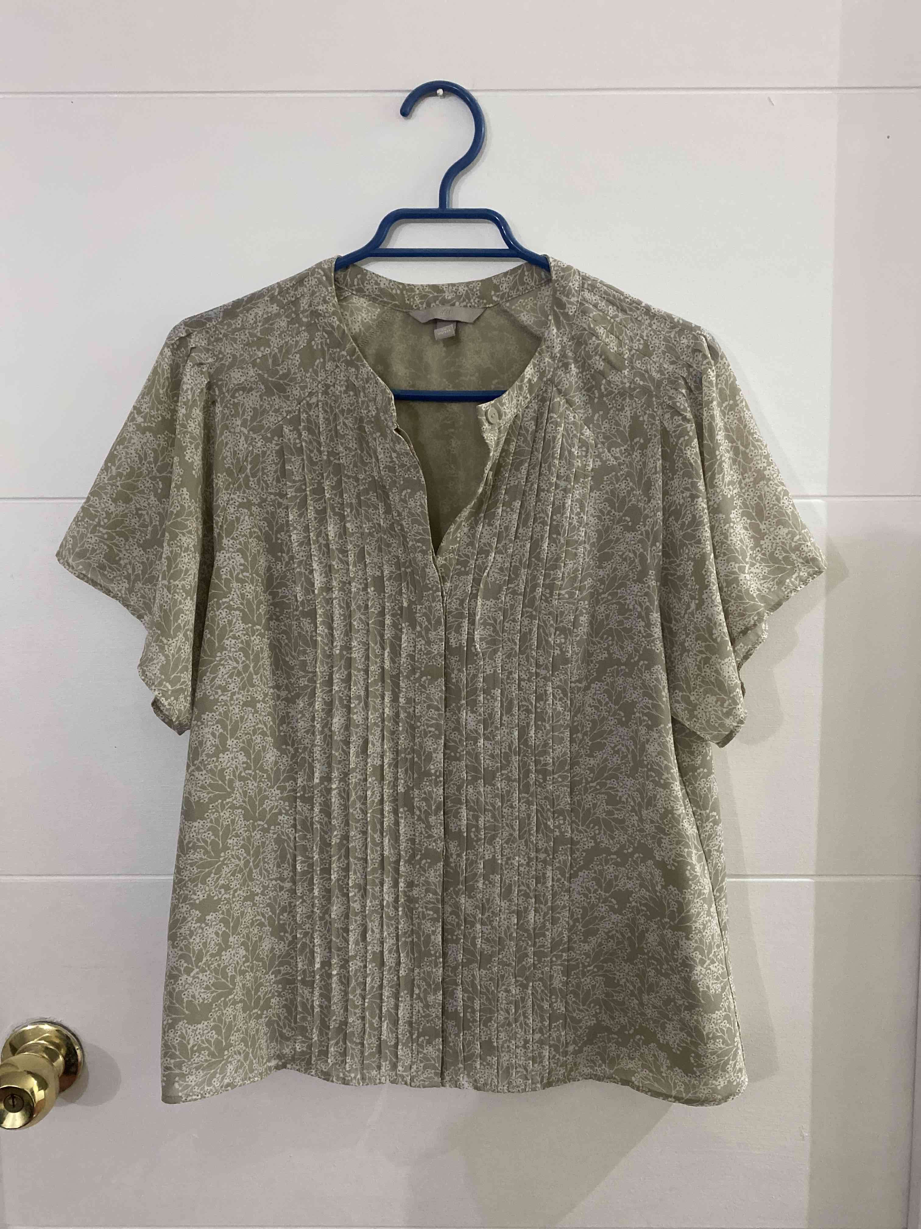 Blusa beige estampada - miniatura 1