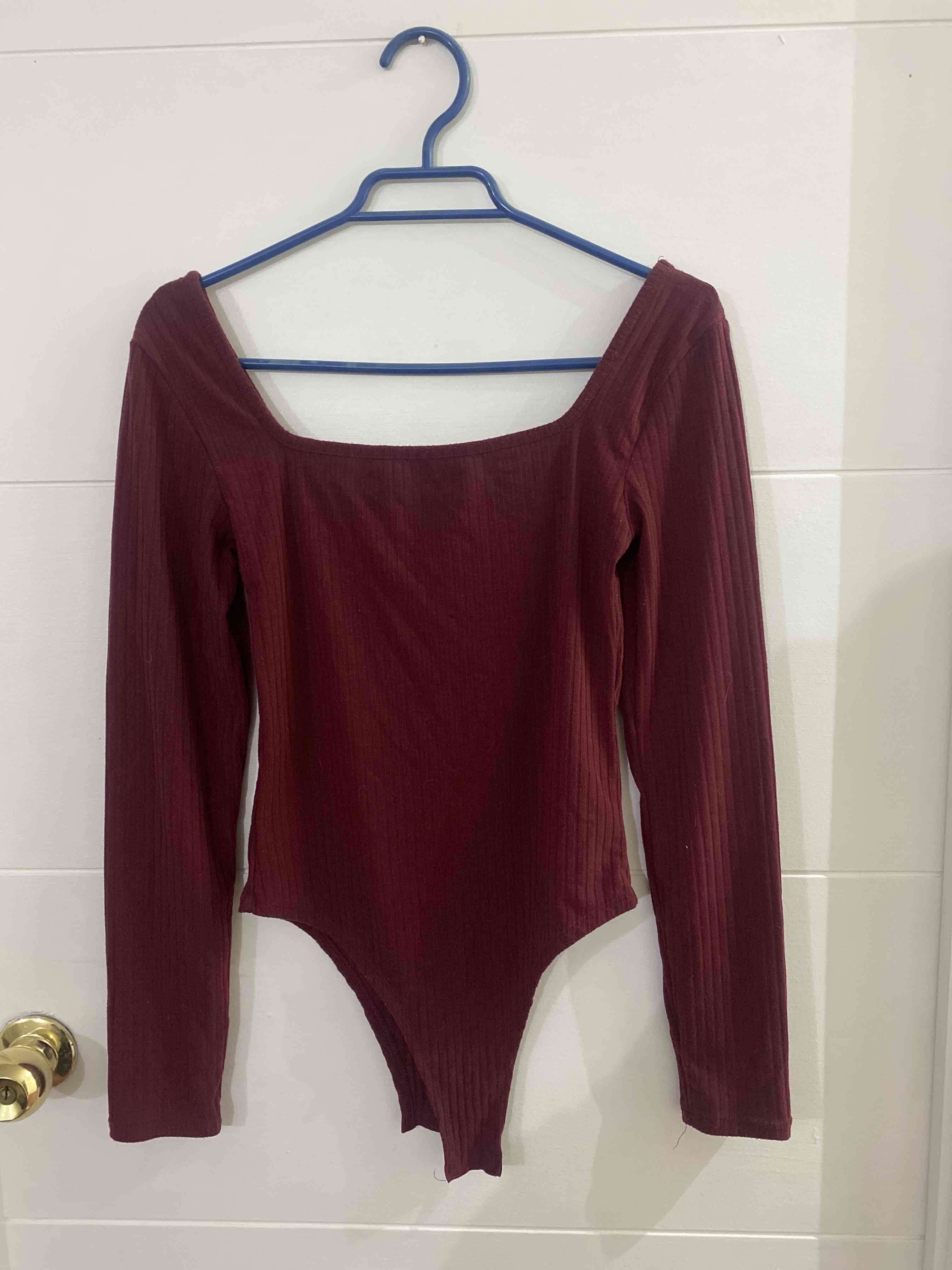 Body color burdeo con mangas - miniatura 1