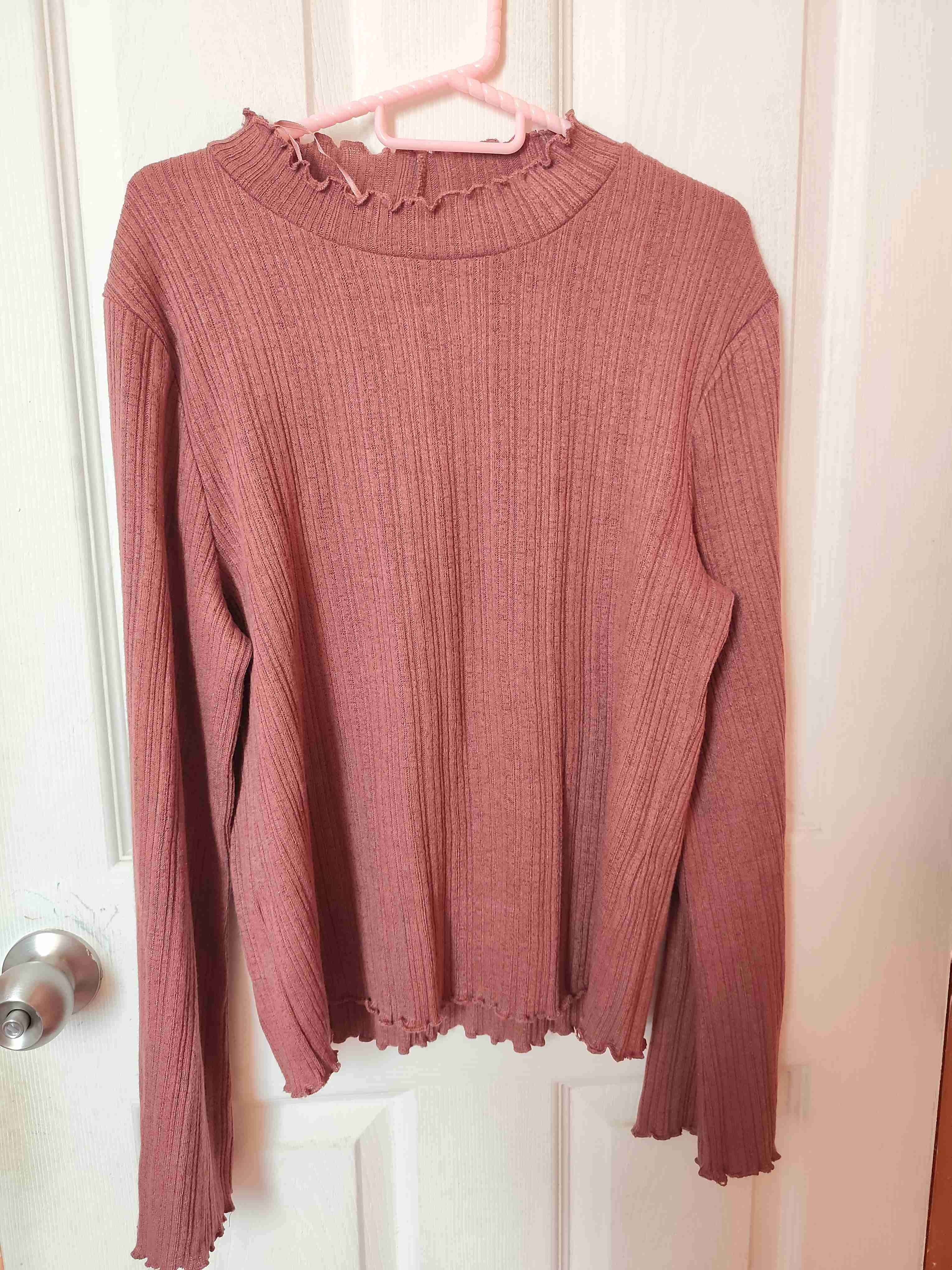 Variedad de polerones y chaquetas - miniatura 5