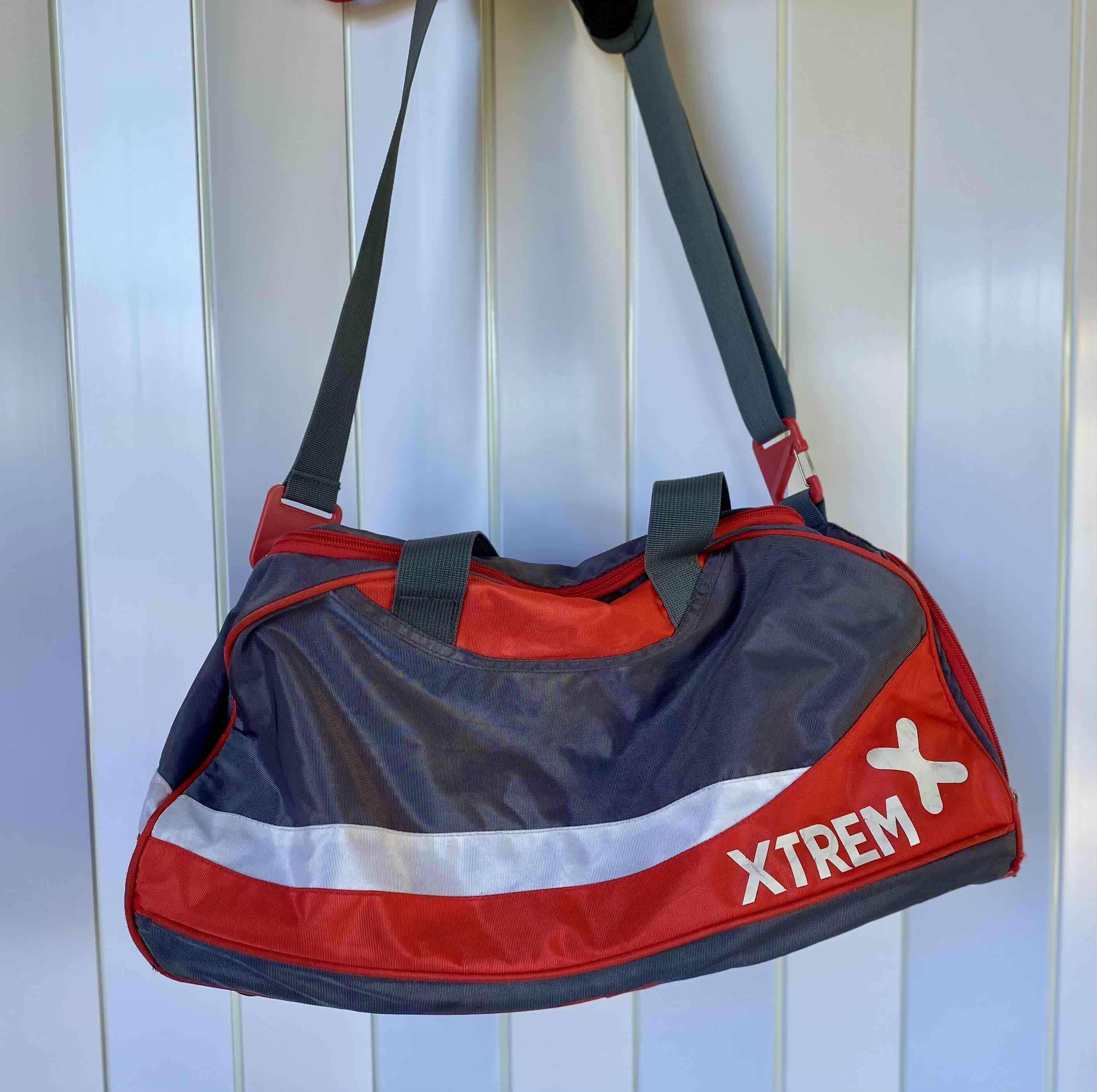 Bolso deportivo Saxoline  Xtrem rojo y gris - miniatura 1