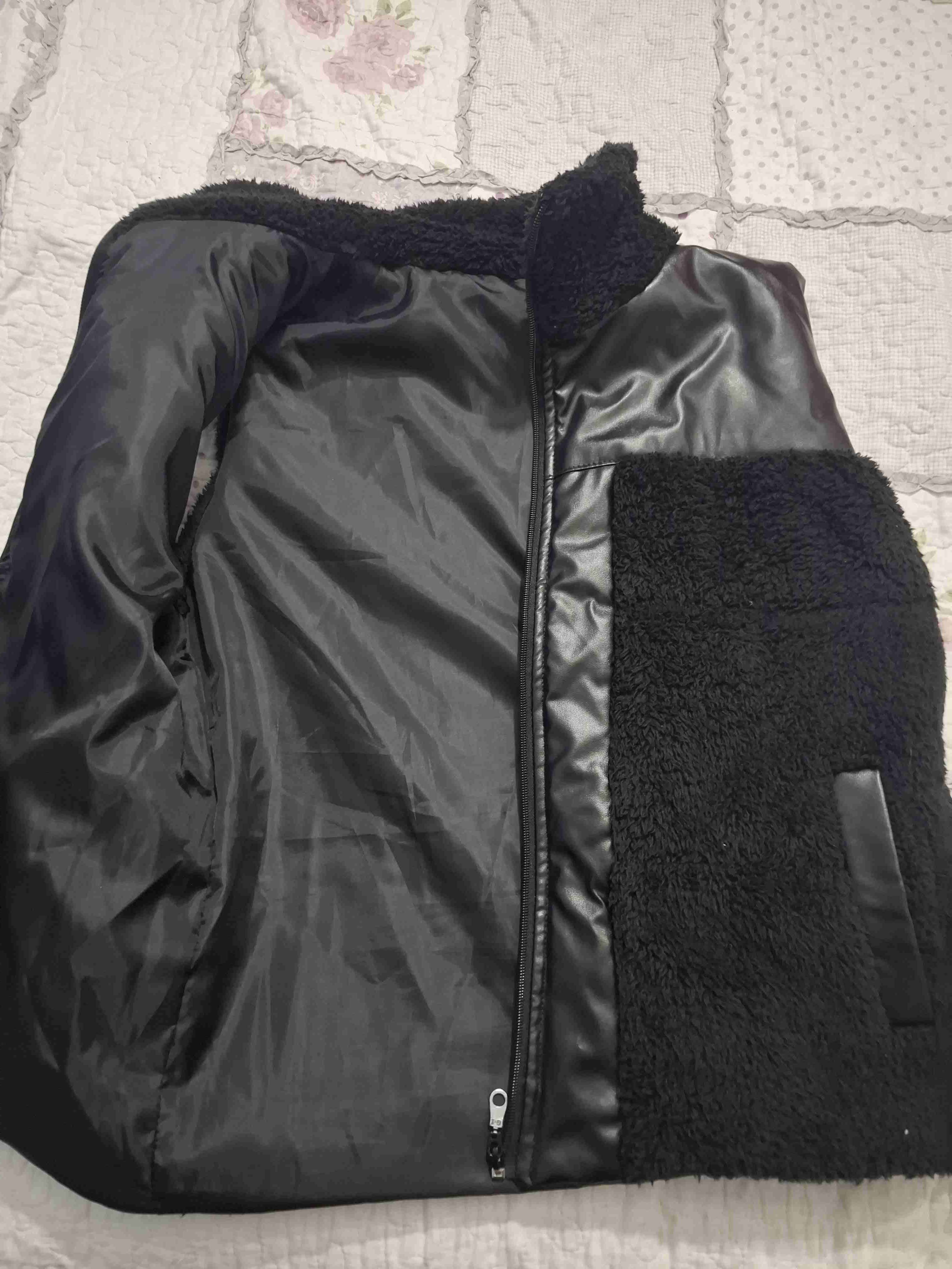 Chaleco de piel sintética negro sin mangas - miniatura 2