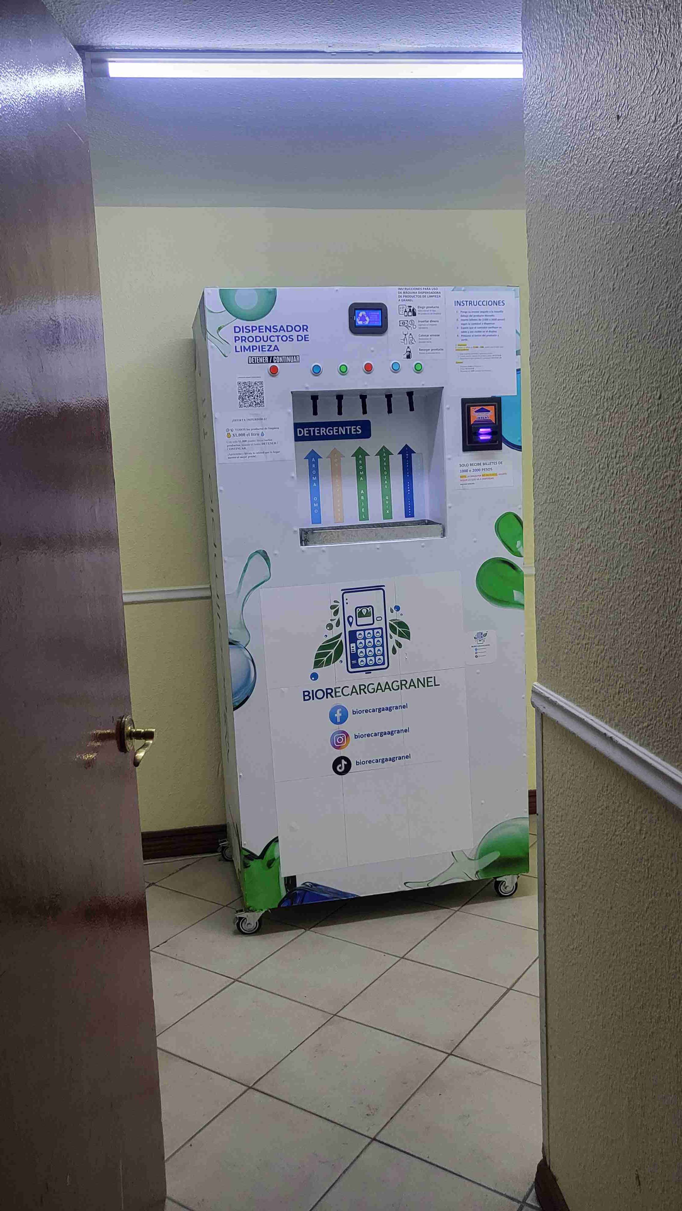 Dispensador de productos de limpieza agranel - miniatura 1