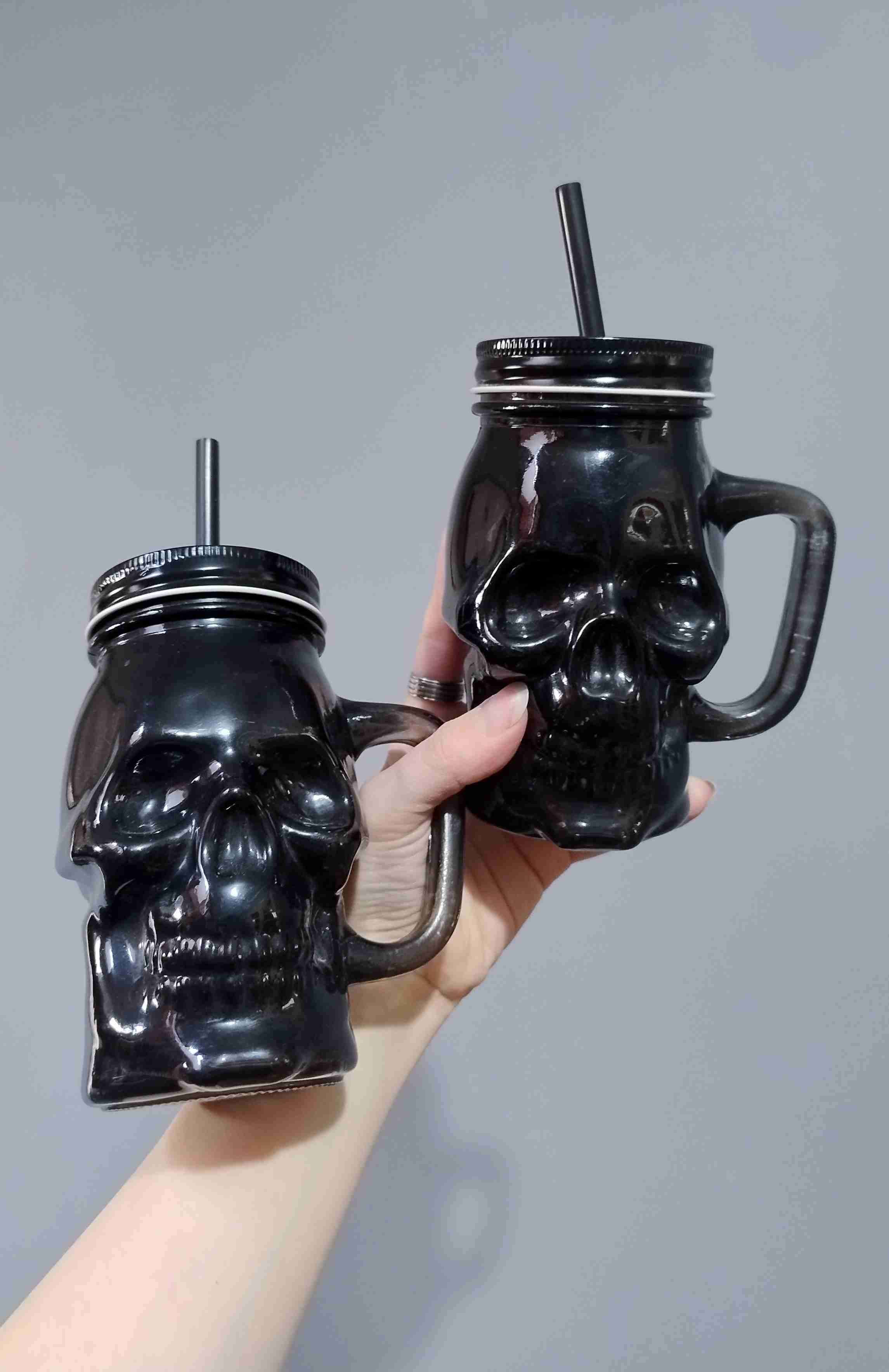 Vasos de calavera con bombillas - miniatura 4