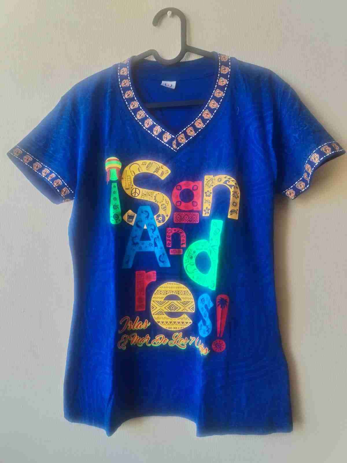 Polera azul de San Andrés