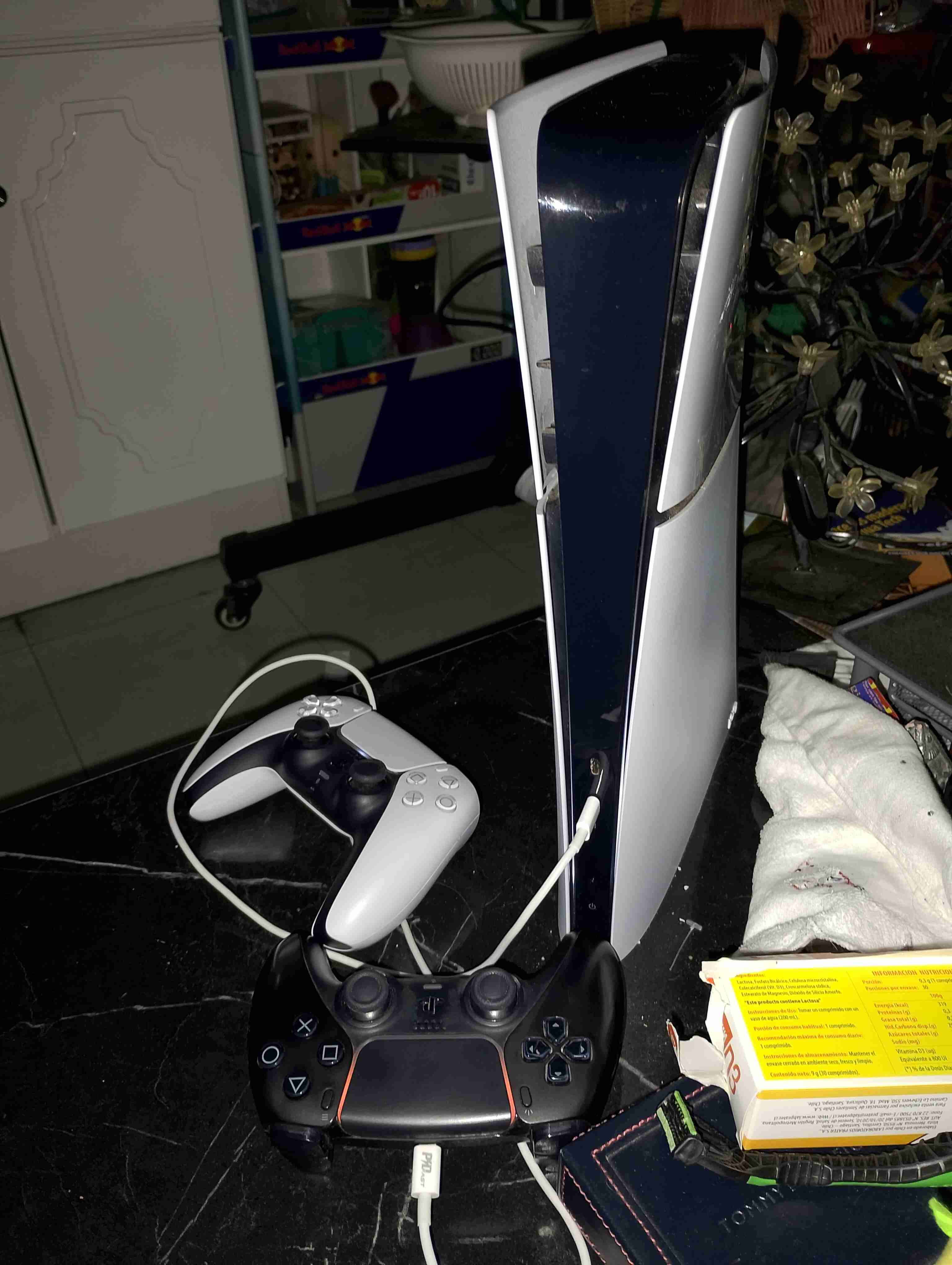 Ps5 Digital + 2 Mandos + Juegos - miniatura 1