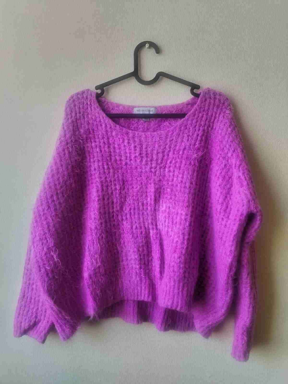 Suéter morado esponjoso