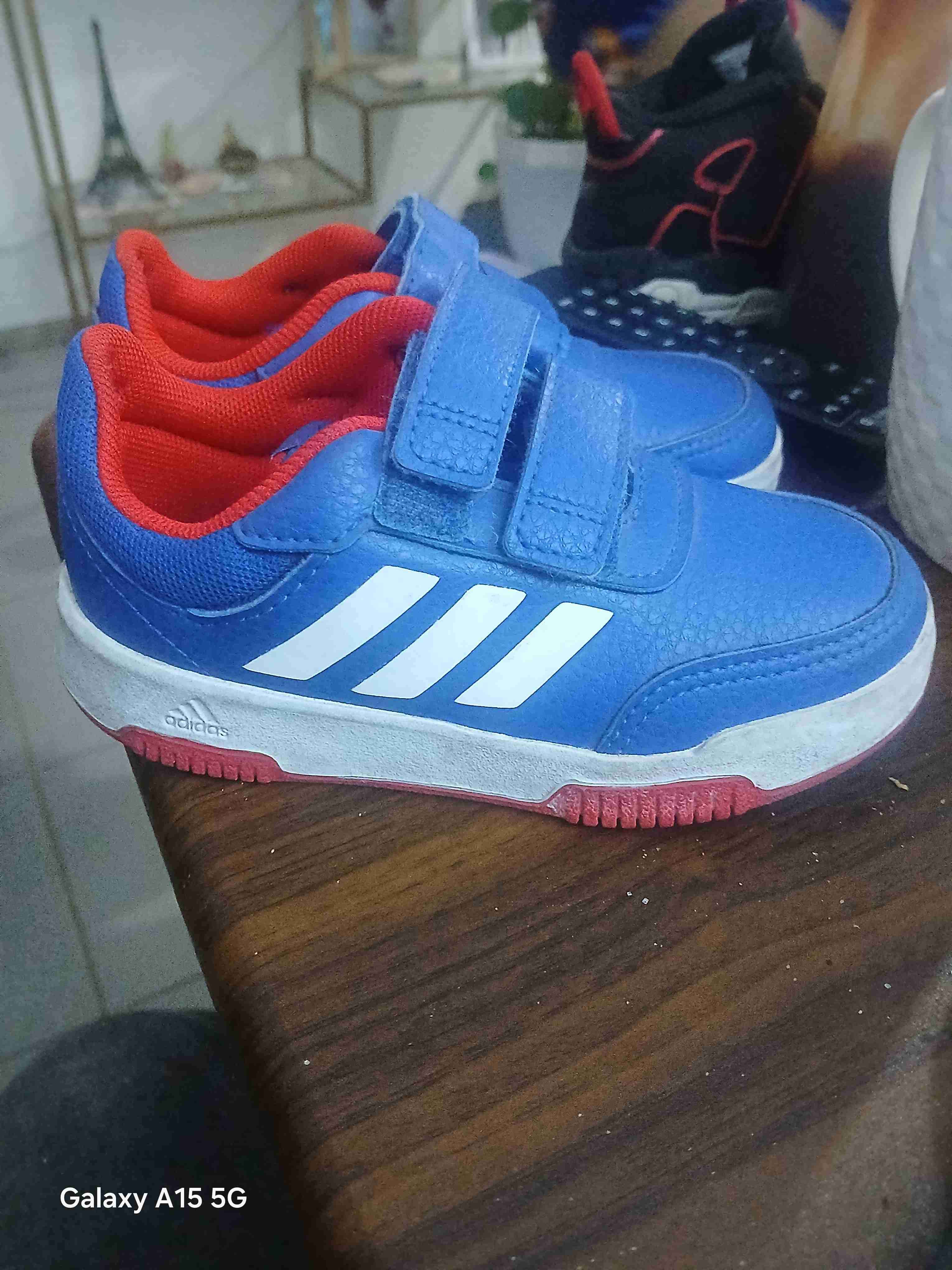 Botines de fútbol negro y rojo - miniatura 4