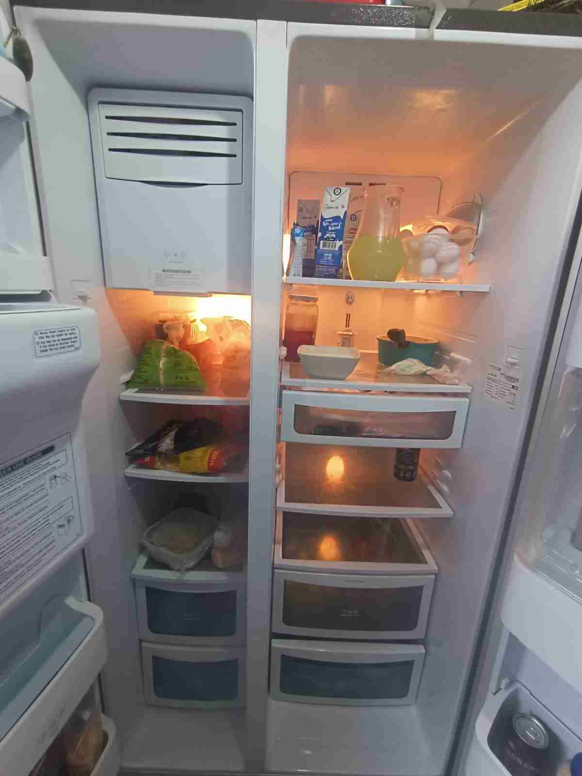 Refrigerador Daewoo de doble puerta - miniatura 2