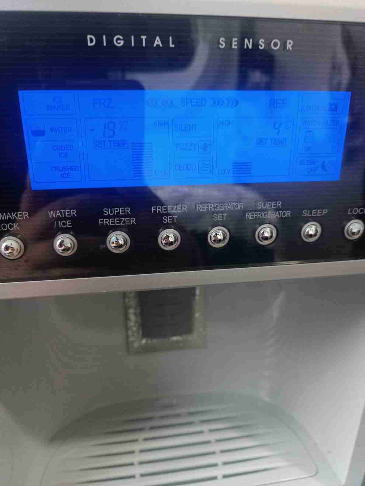 Refrigerador Daewoo de doble puerta - miniatura 3