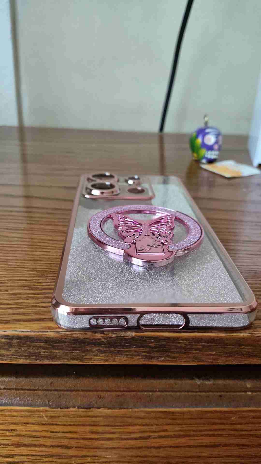 Funda de celular con mariposa