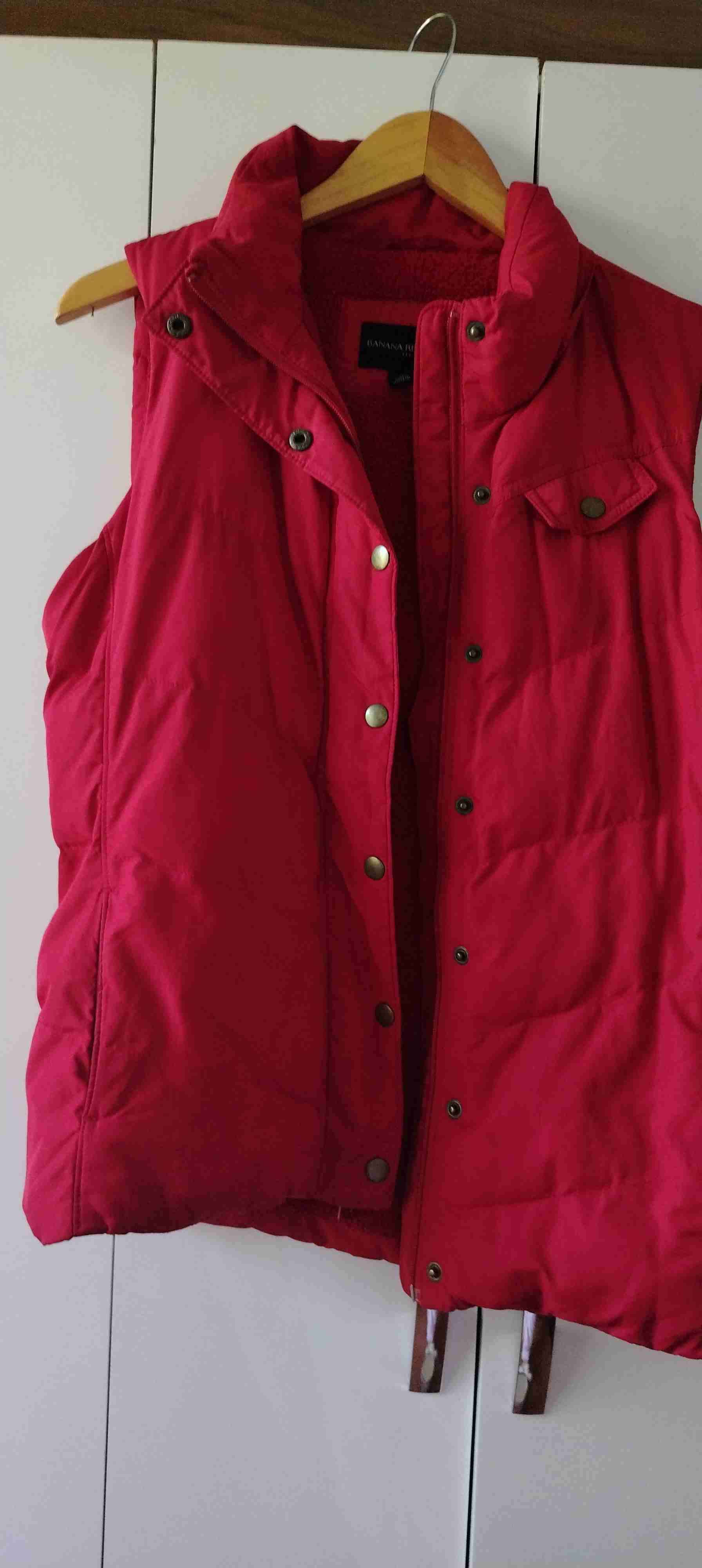 Chaleco rojo sin mangas - miniatura 1