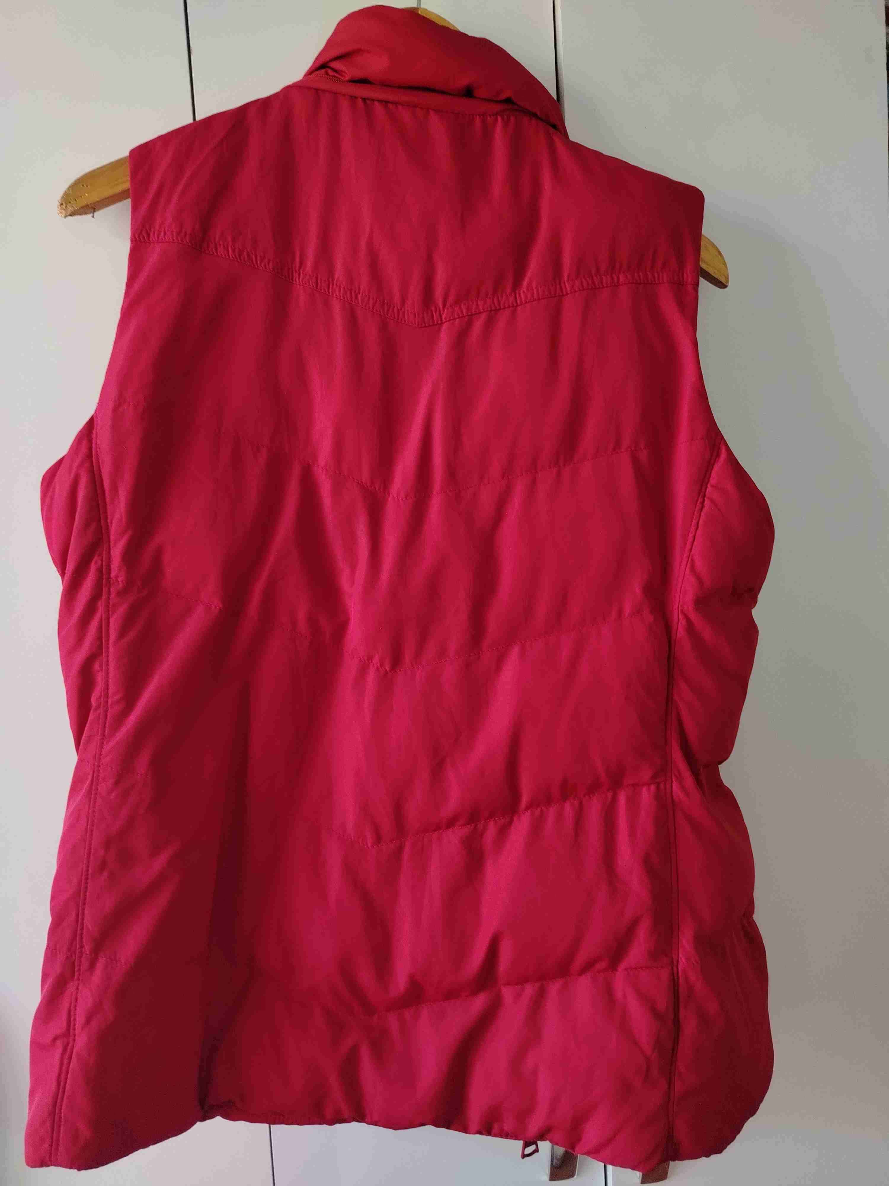 Chaleco rojo sin mangas - miniatura 4