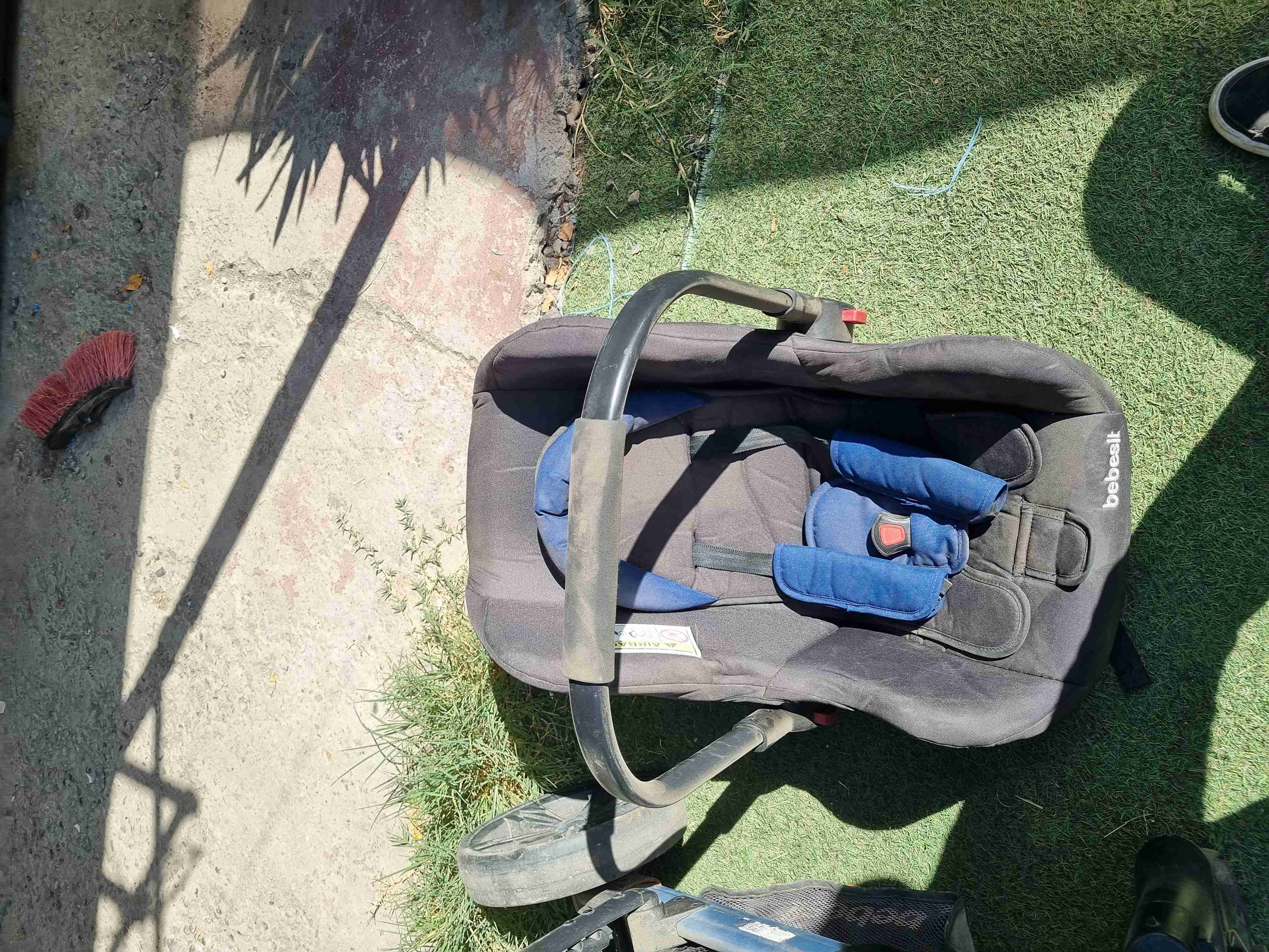 Silla de auto Bebesit negra - miniatura 1