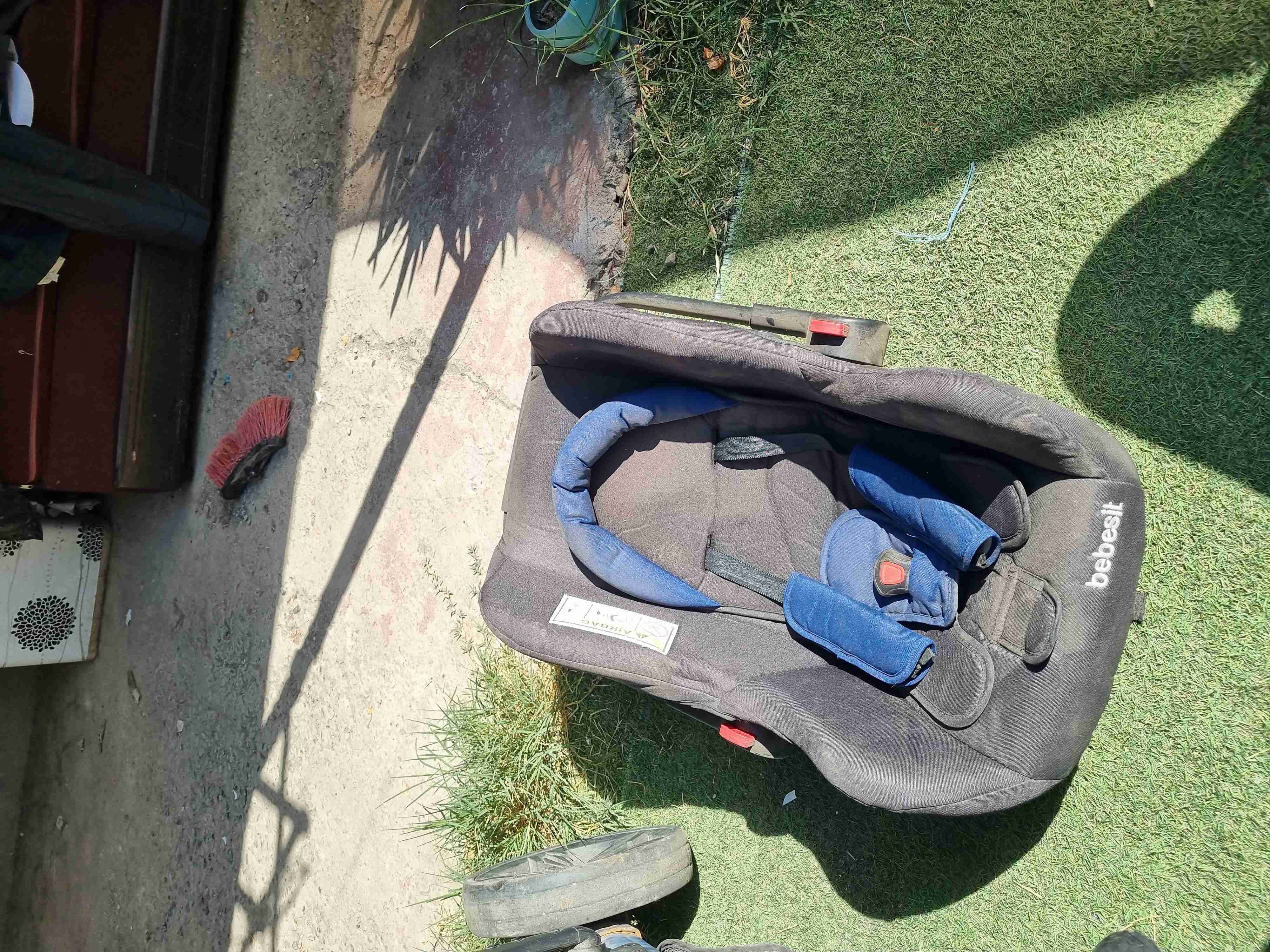 Silla de auto Bebesit negra - miniatura 2