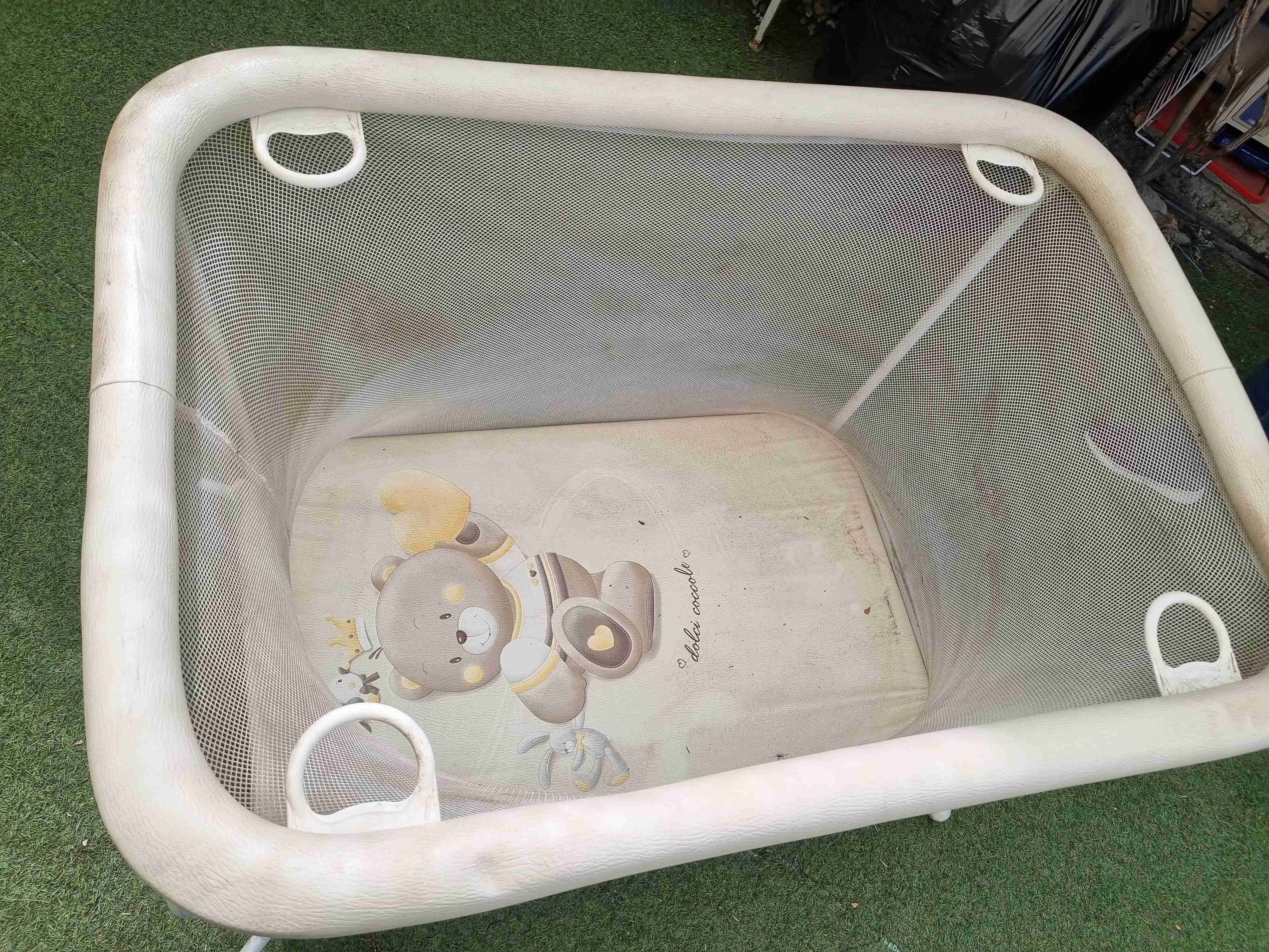 Corralito de bebé con diseño de osito - miniatura 1