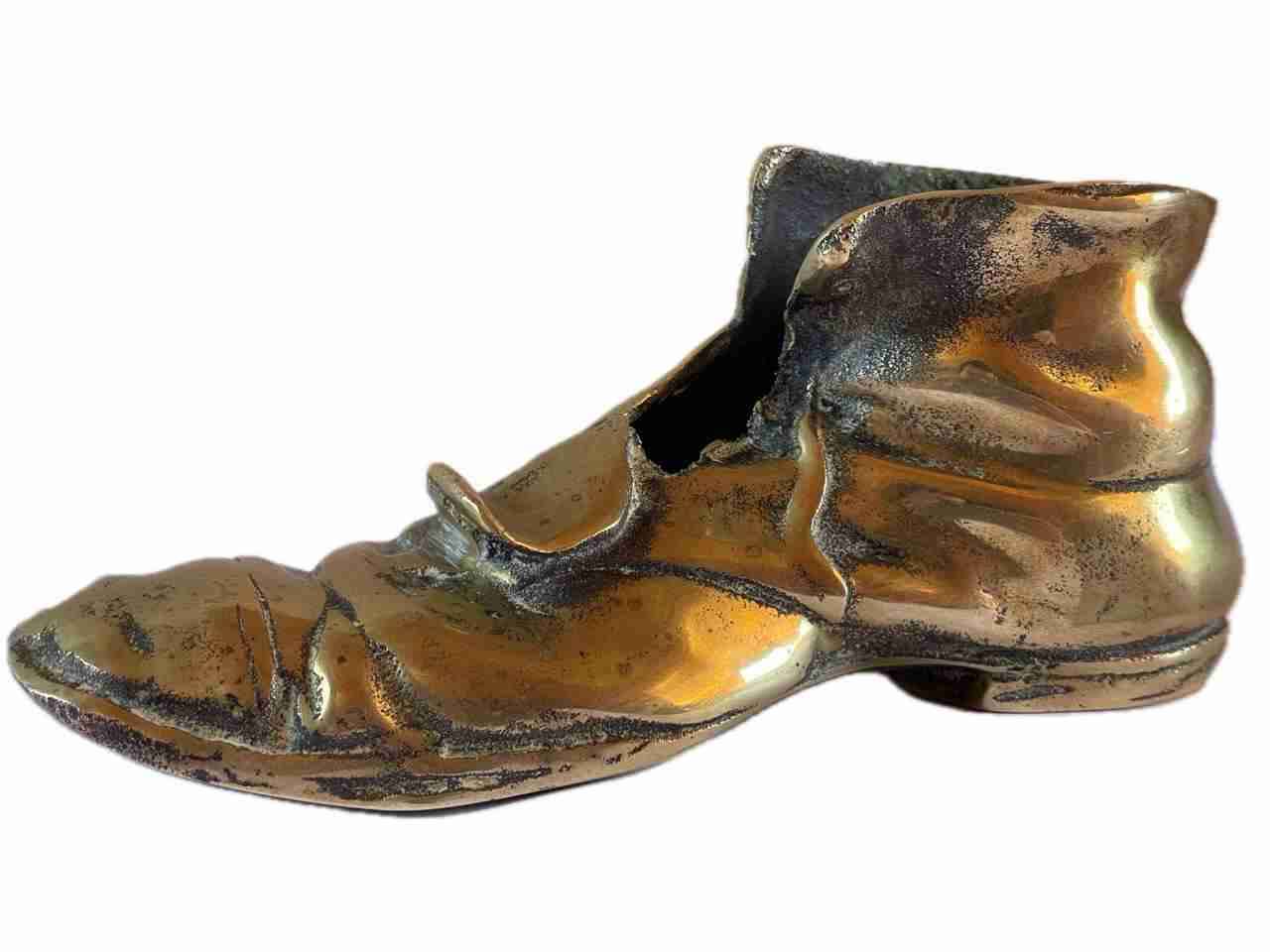 Figura de Zapato de Bronce - miniatura 1