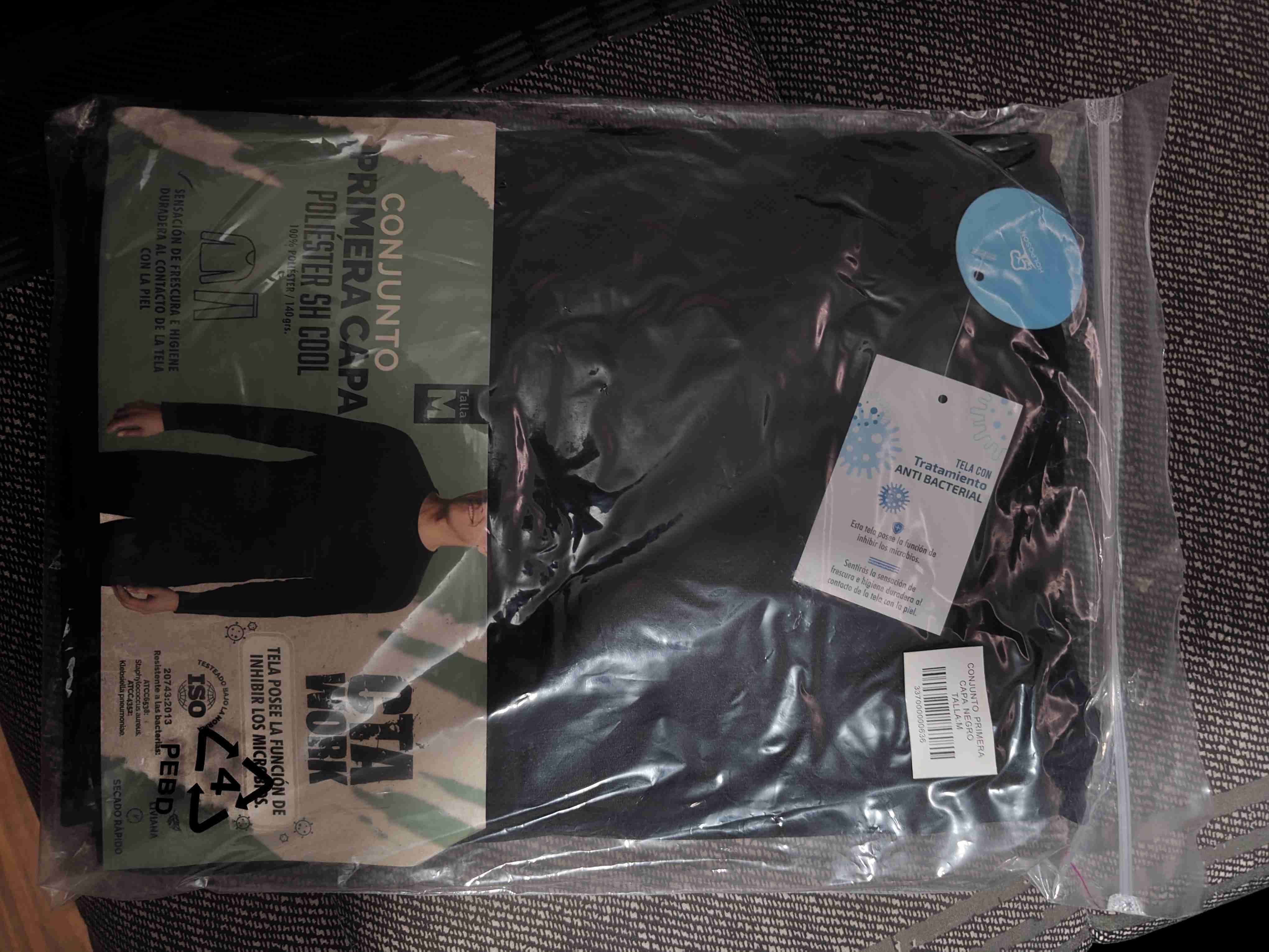 Conjunto primera capa negro talla M - miniatura 2