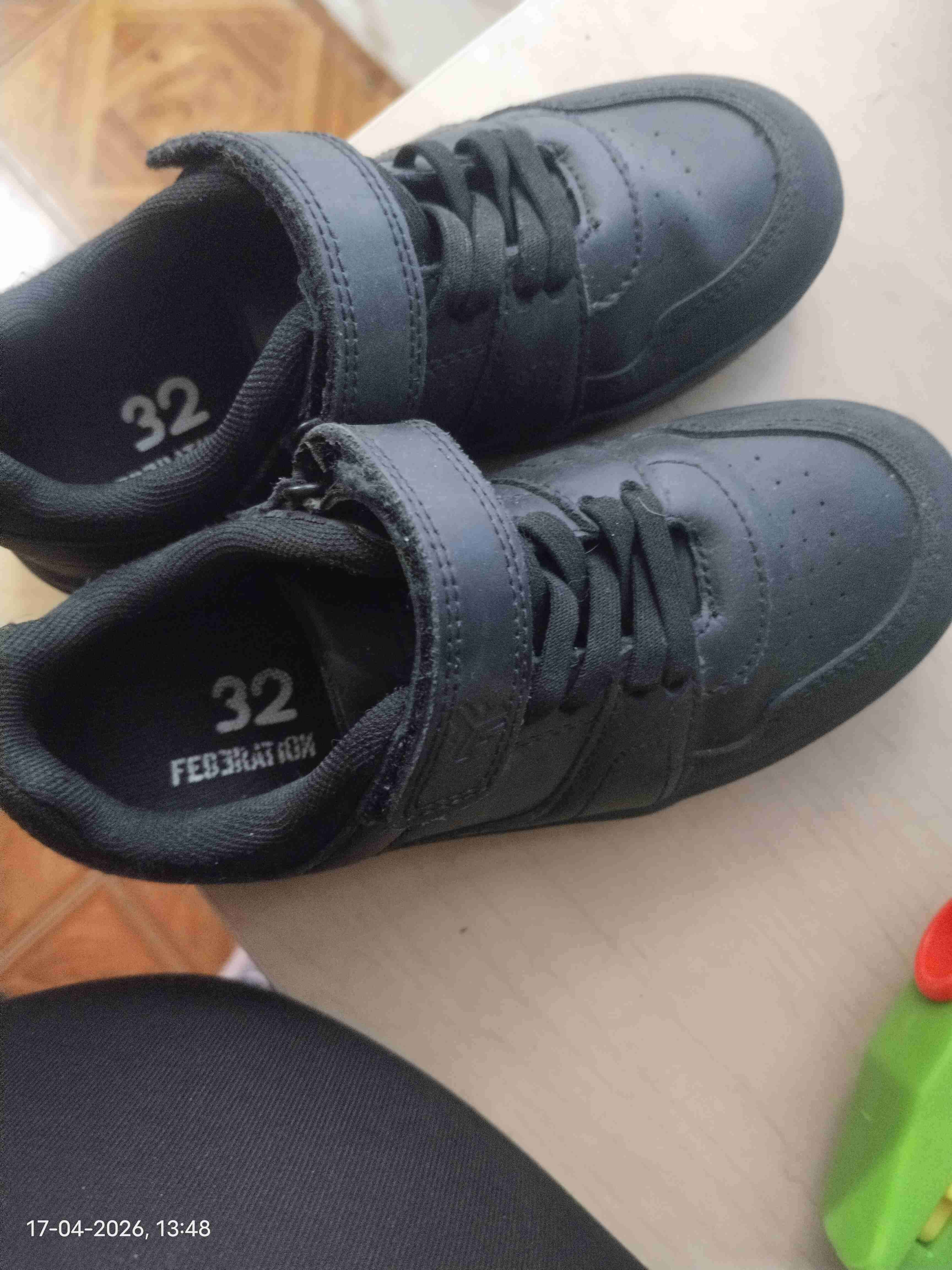 Zapatos negros talla 32 - miniatura 1