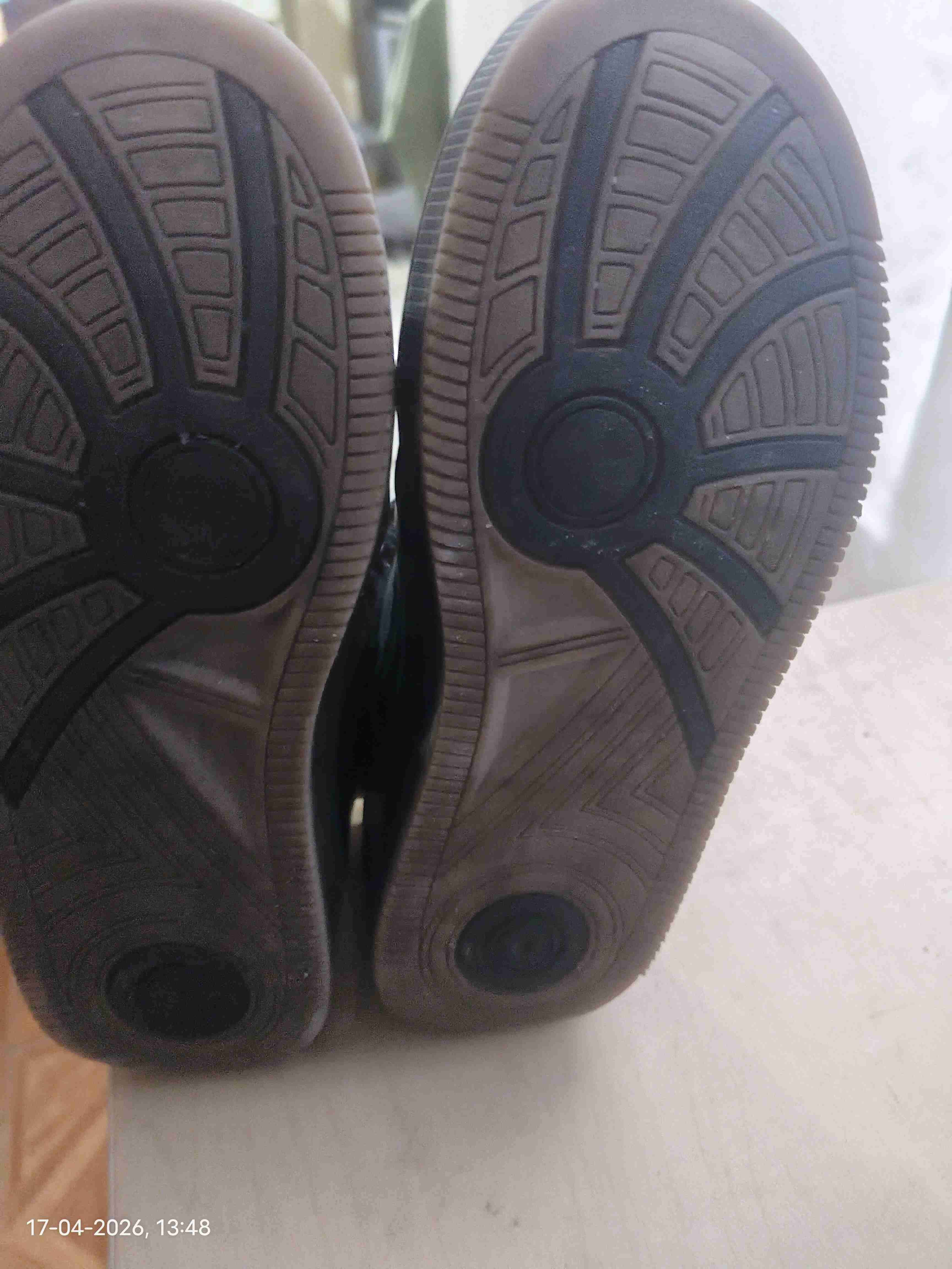 Zapatos negros talla 32 - miniatura 2