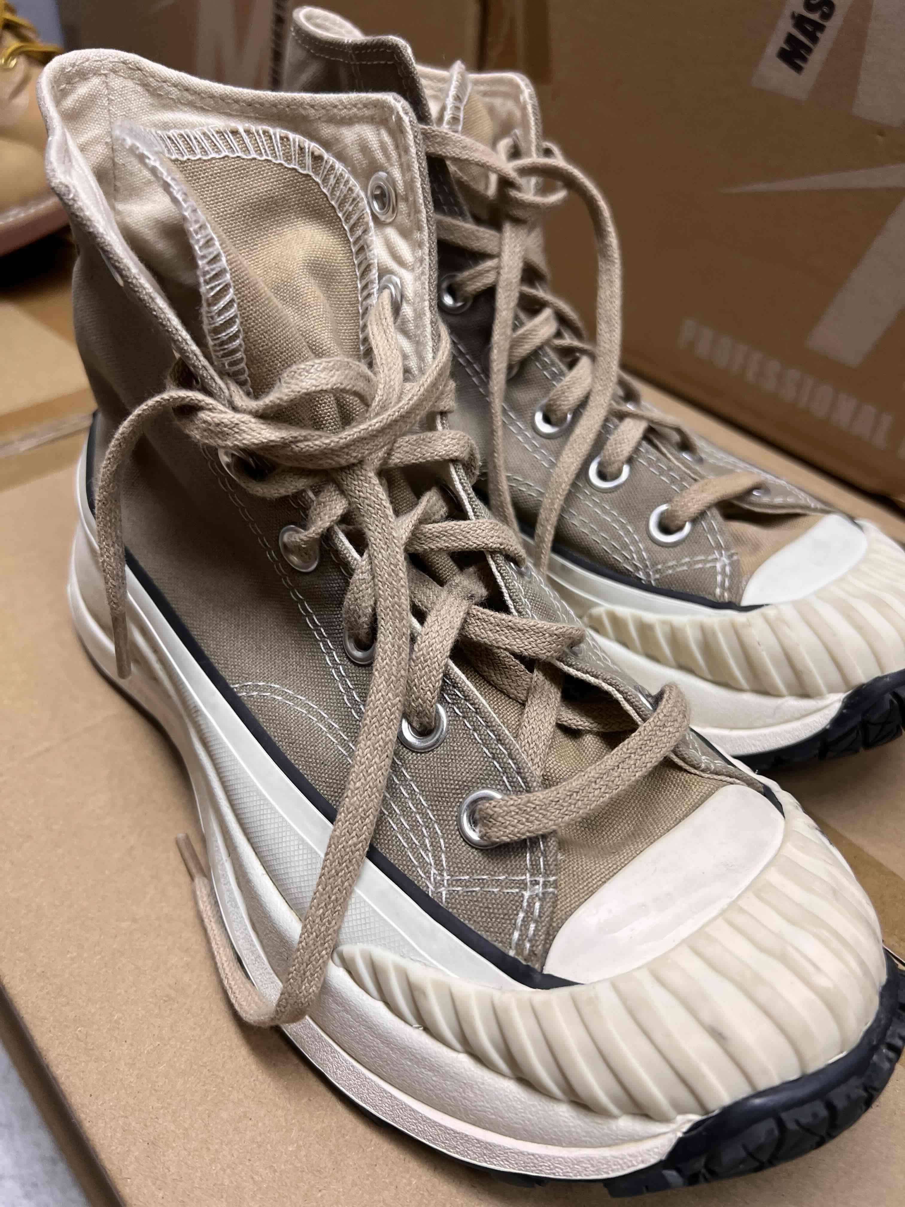 Zapatillas altas beige con cordones - miniatura 1