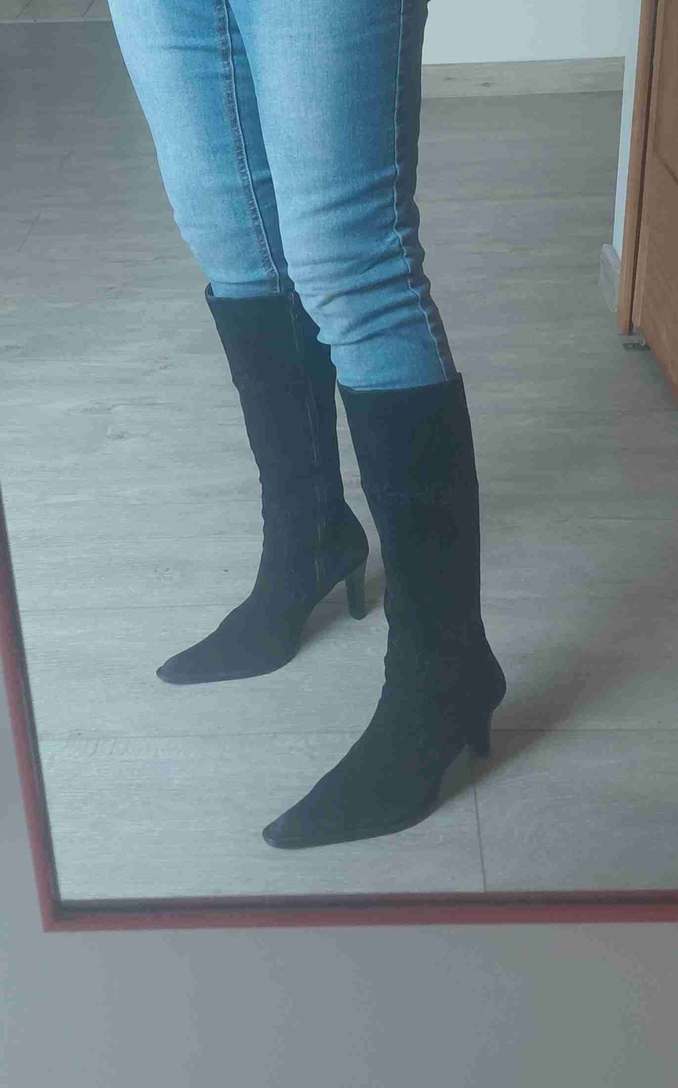 Botas negras de gamuza - miniatura 3