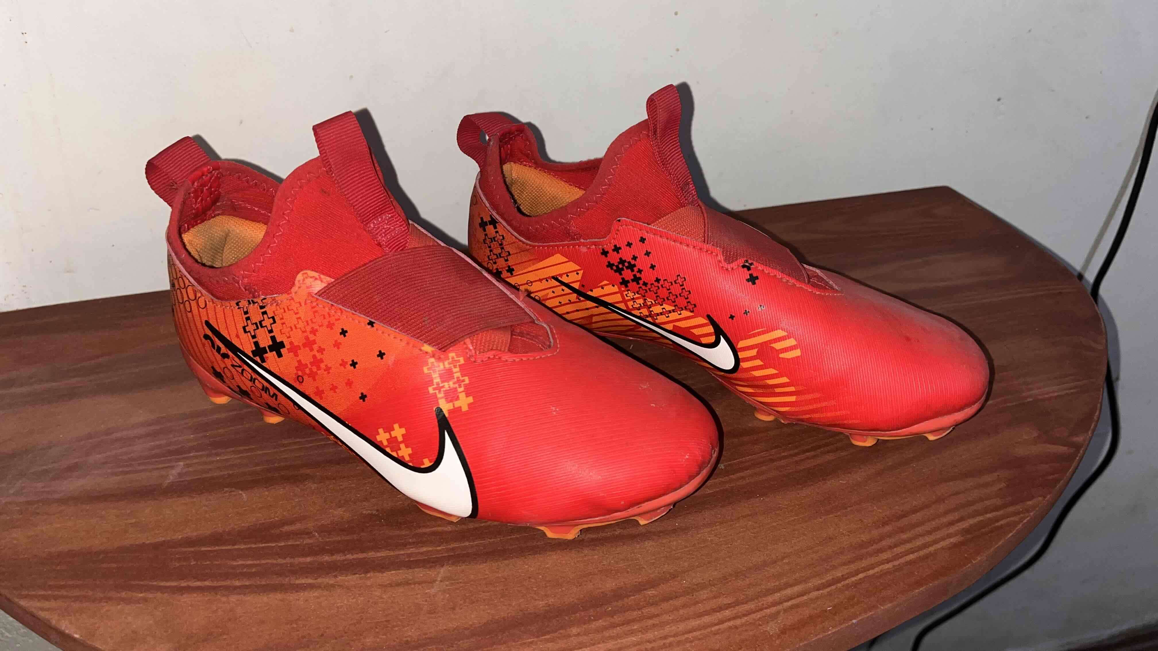 Zapatos de fútbol Nike rojos - miniatura 3