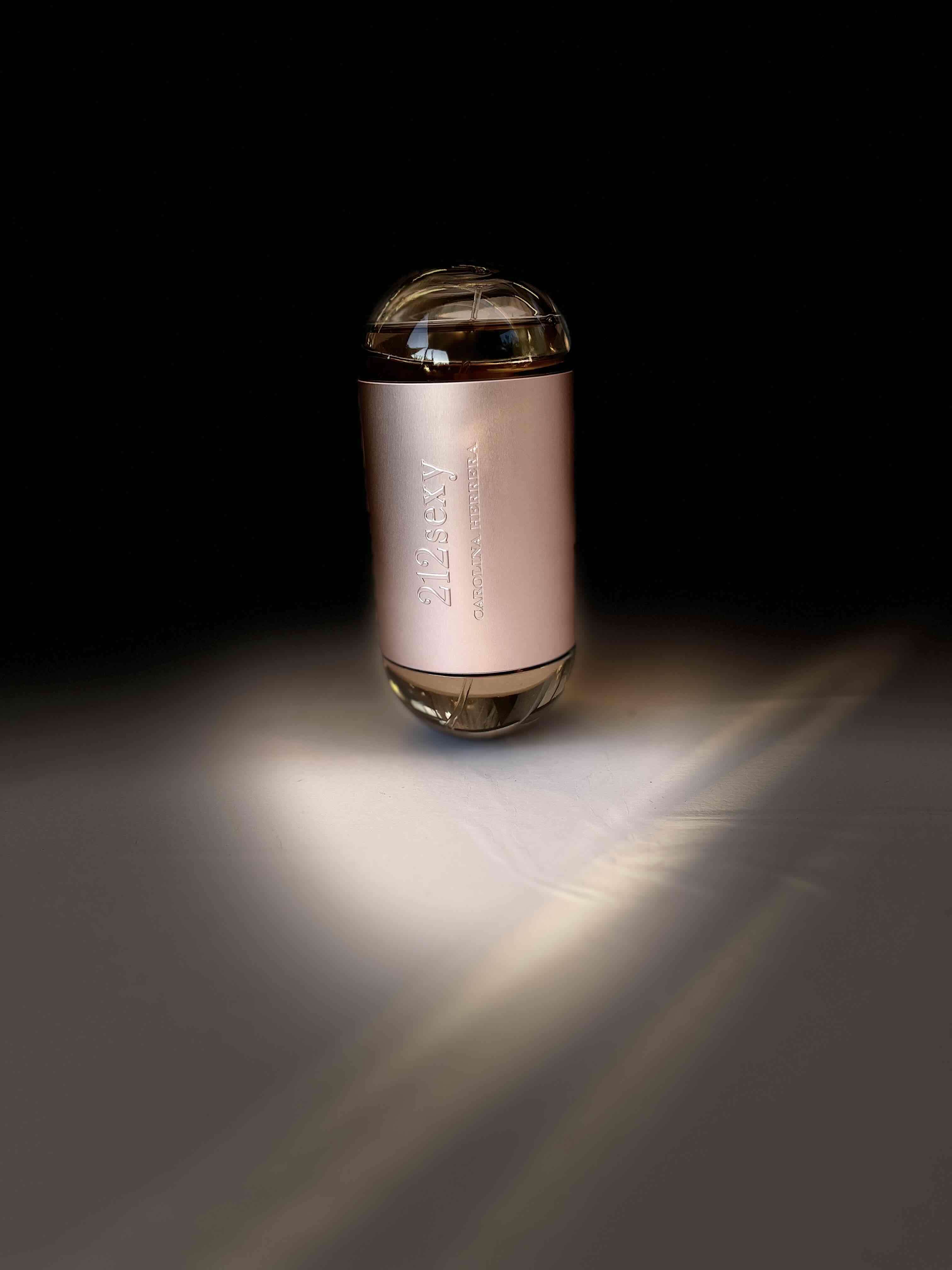 Perfume Carolina Herrera 212 Sexy - miniatura 1