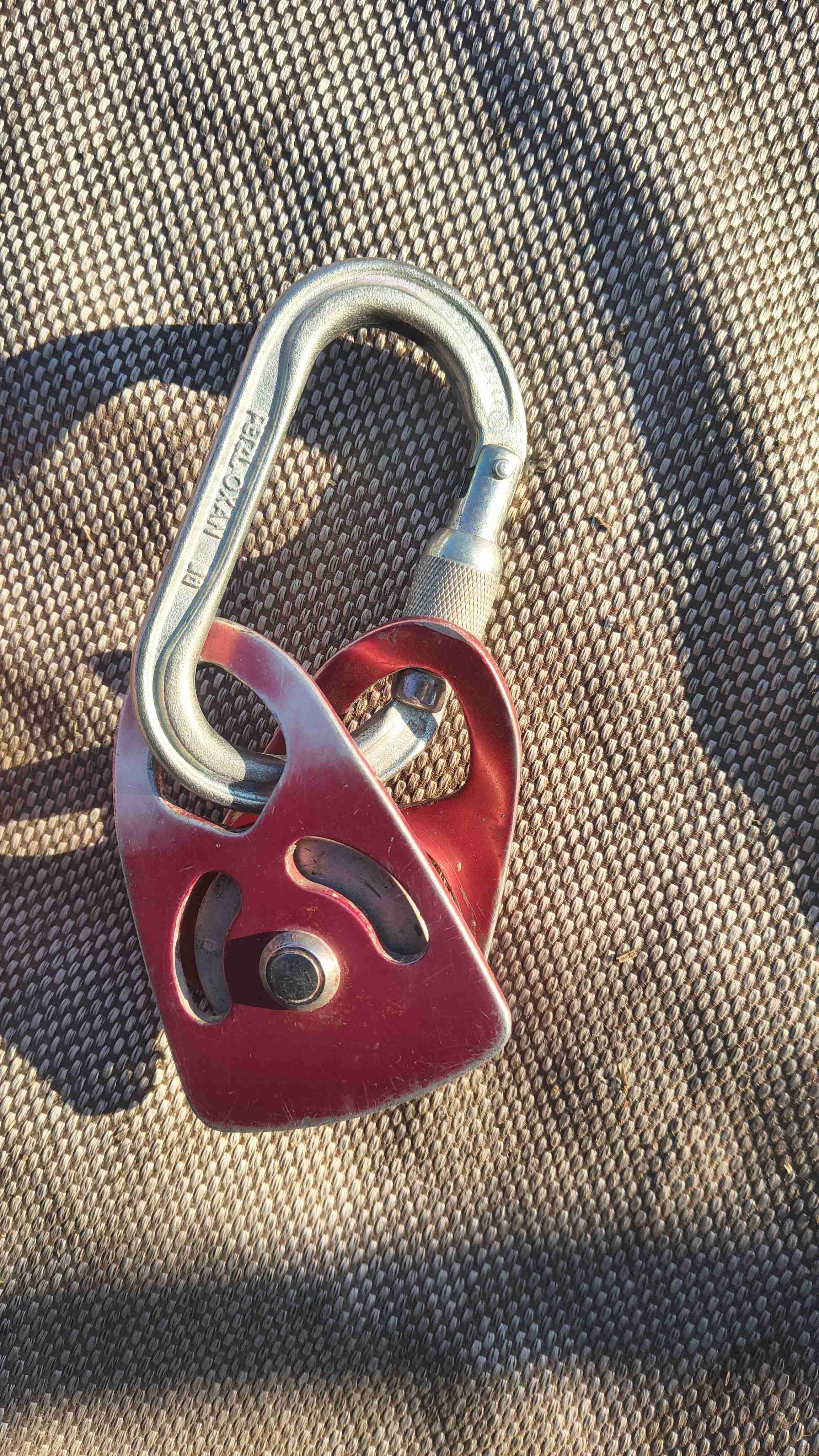 Mosquetón y polea de escalada ISC - miniatura 3