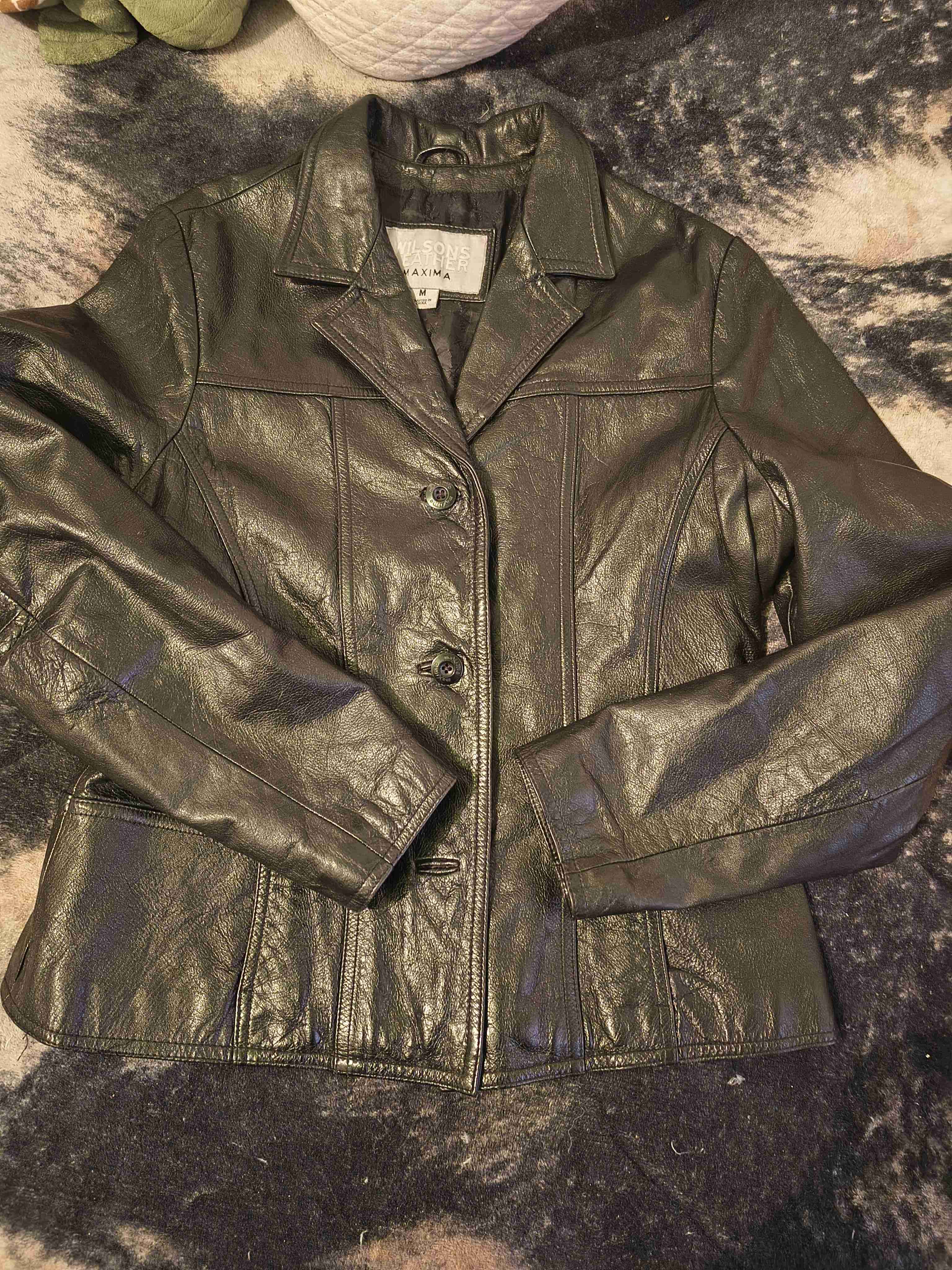 Chaqueta de cuero negra - miniatura 2