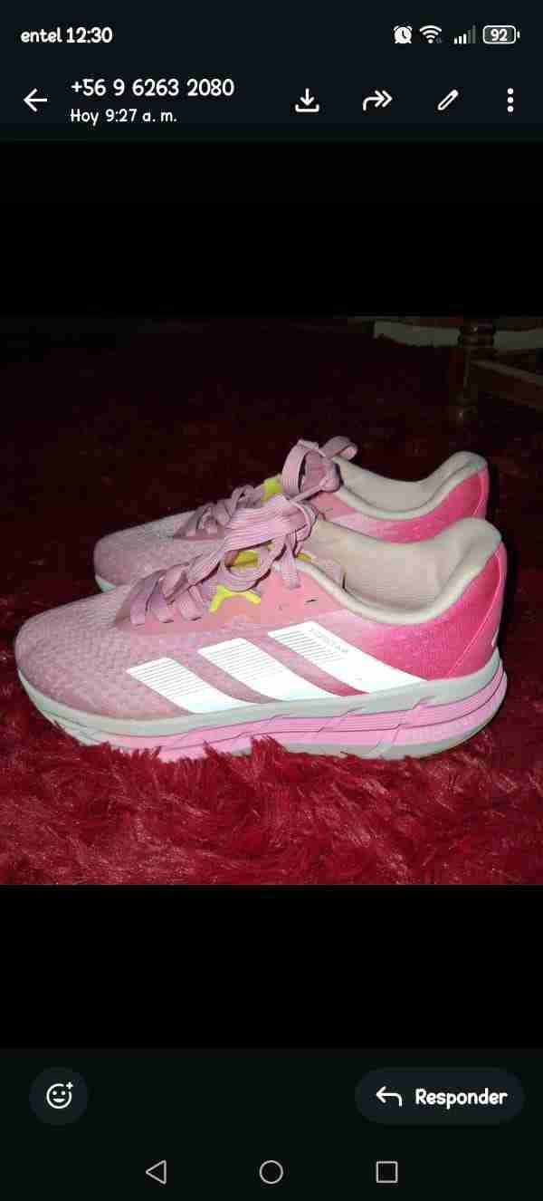 Zapatillas en perfecto estado - miniatura 1