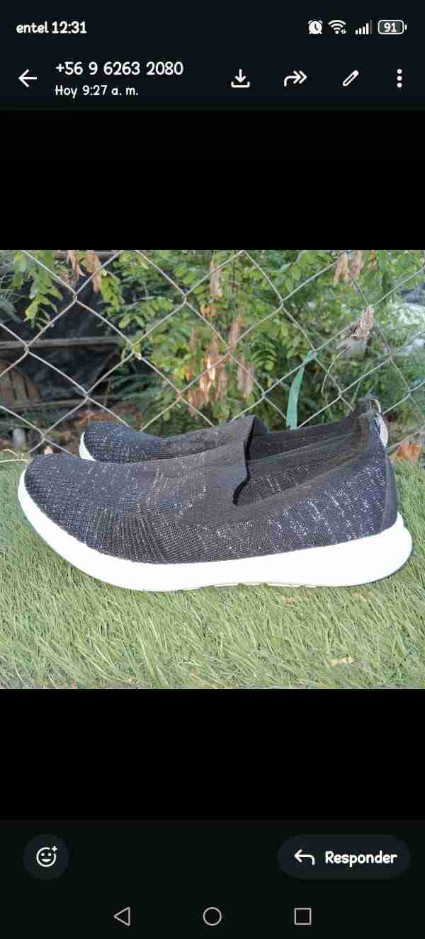 Zapatillas en perfecto estado - miniatura 3