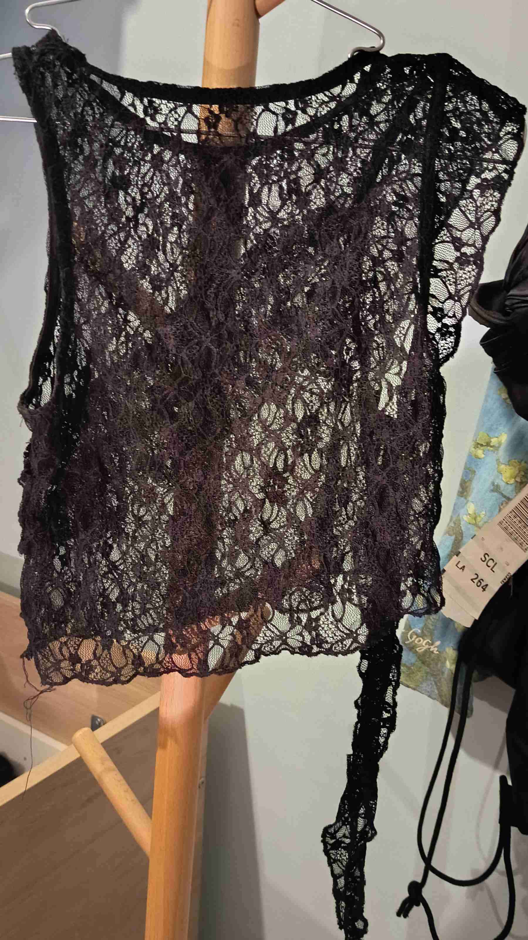 Top de encaje asimétrico Opposite - miniatura 2