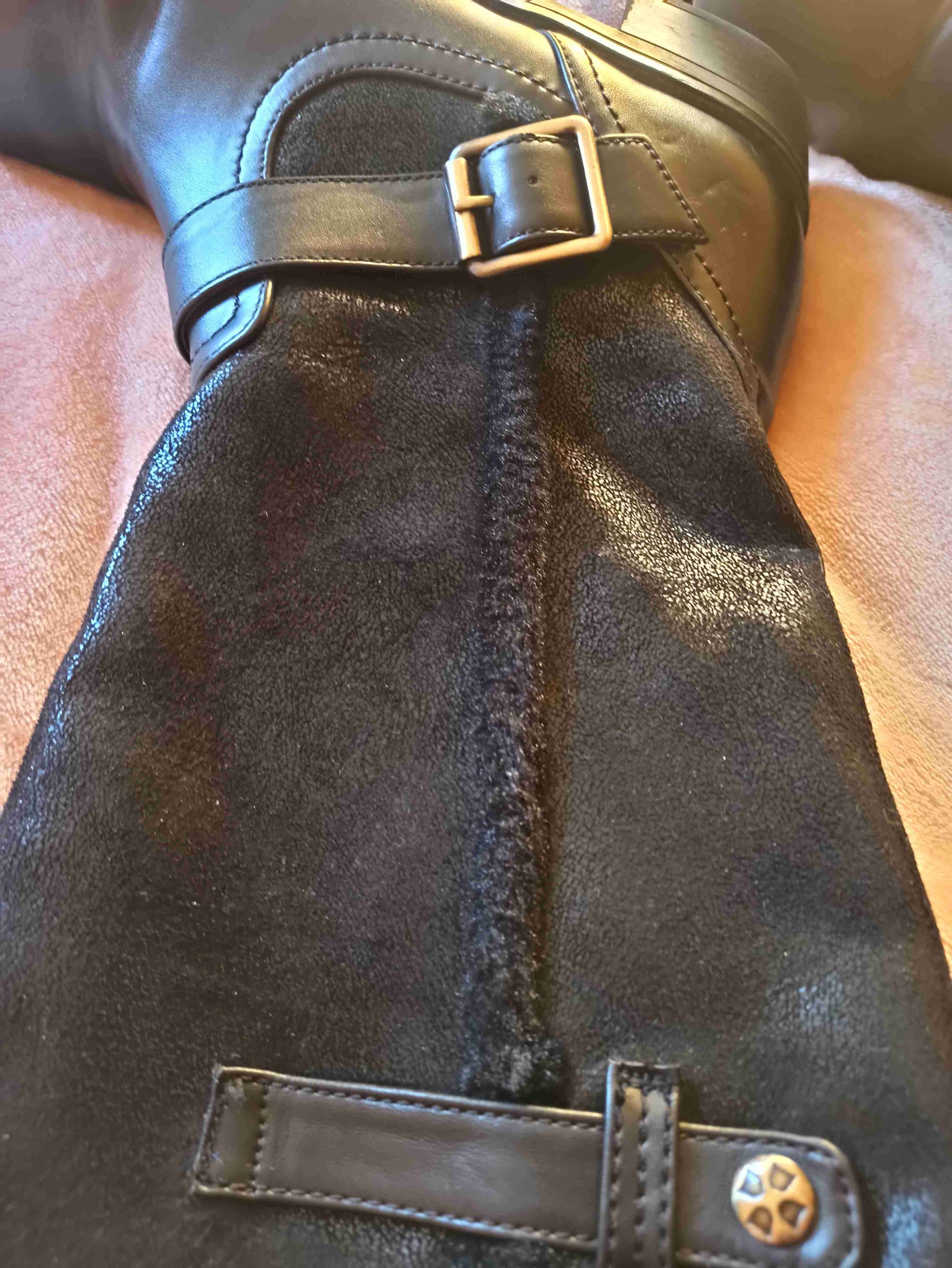 Botas negras con hebillas - miniatura 4