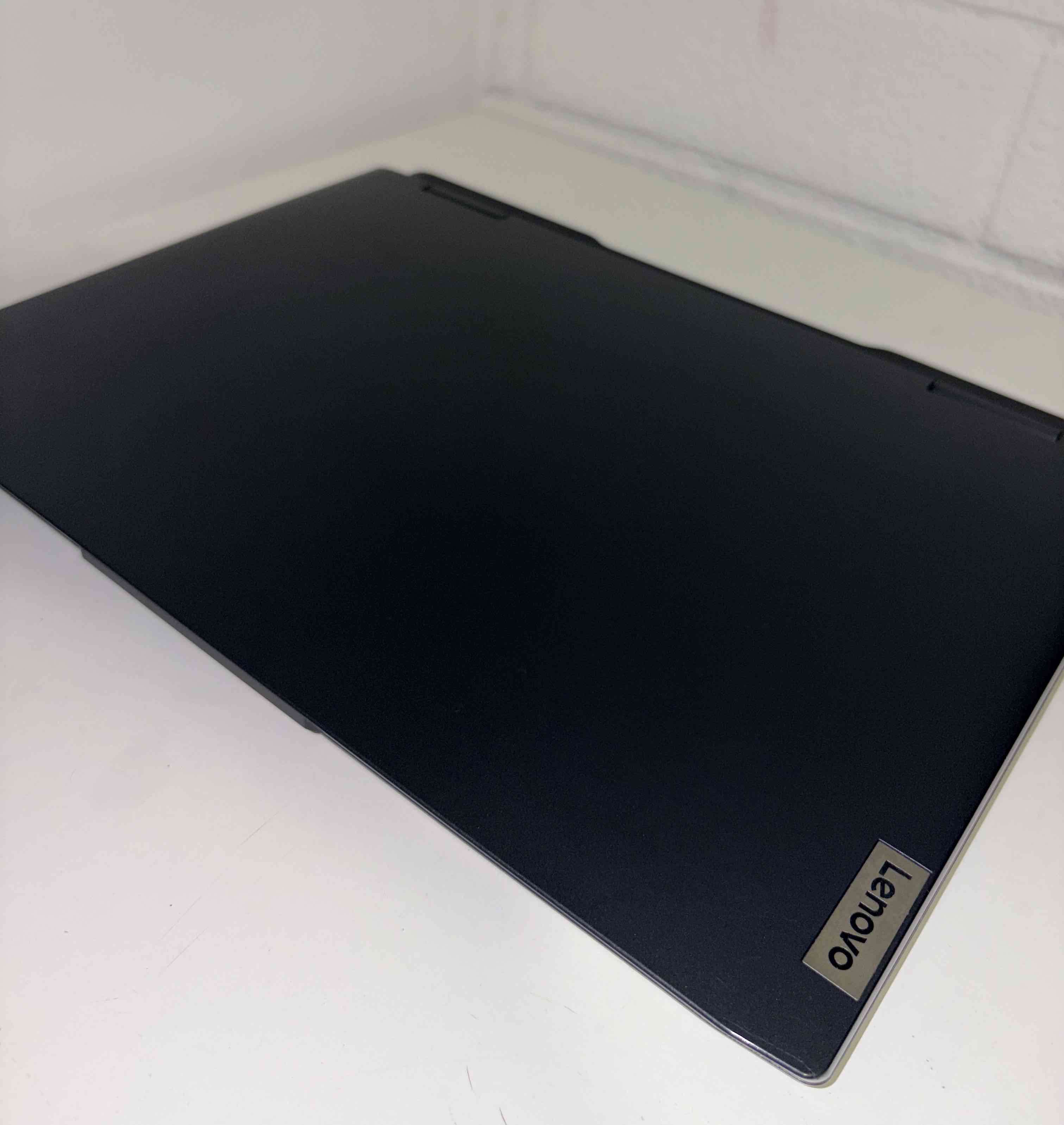 Notebook gamer Lenovo Ideapad Ryzen 5 6600H 3050 - miniatura 2