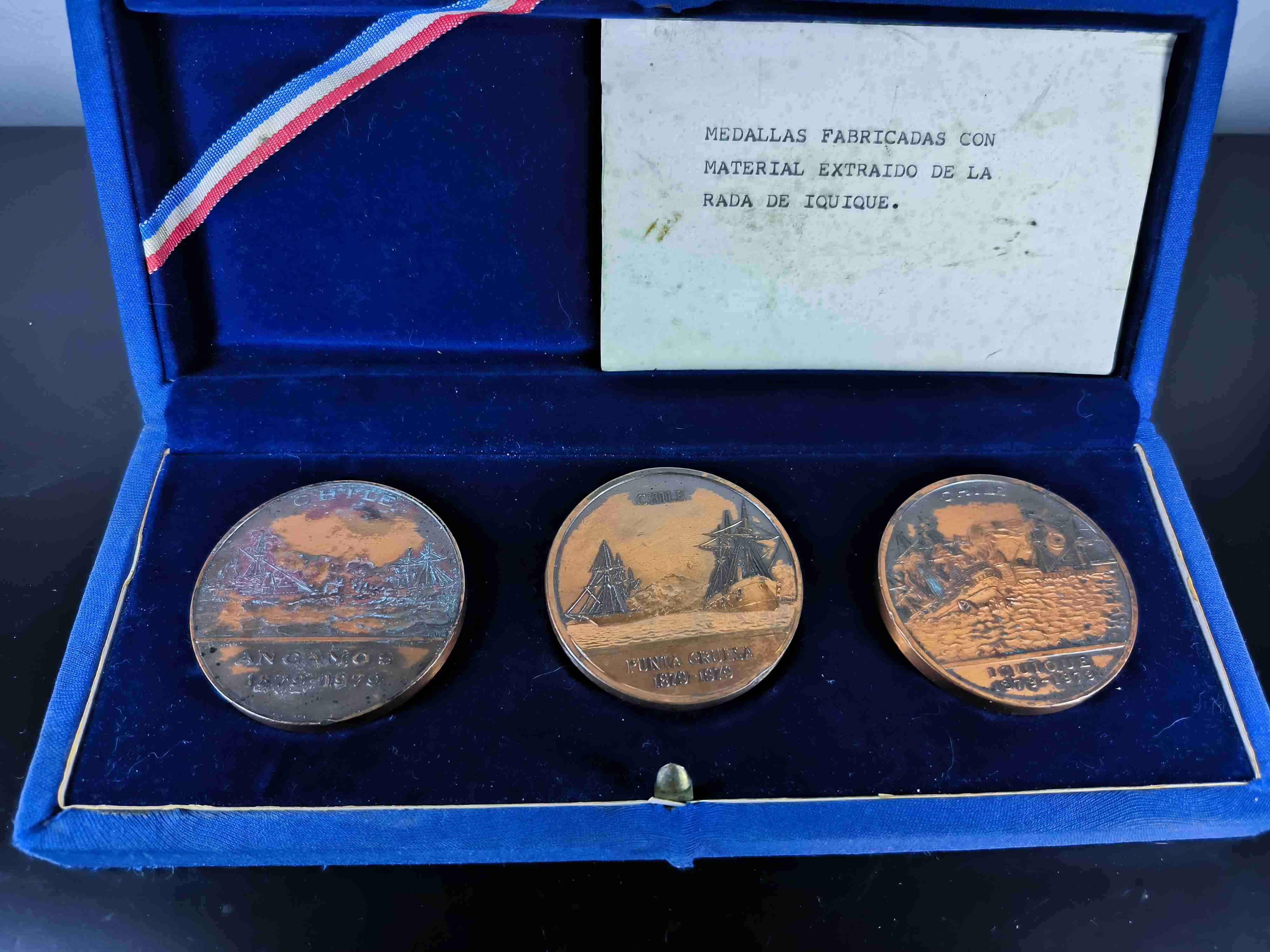 Medallas Navales guerra del Pacífico. - miniatura 3